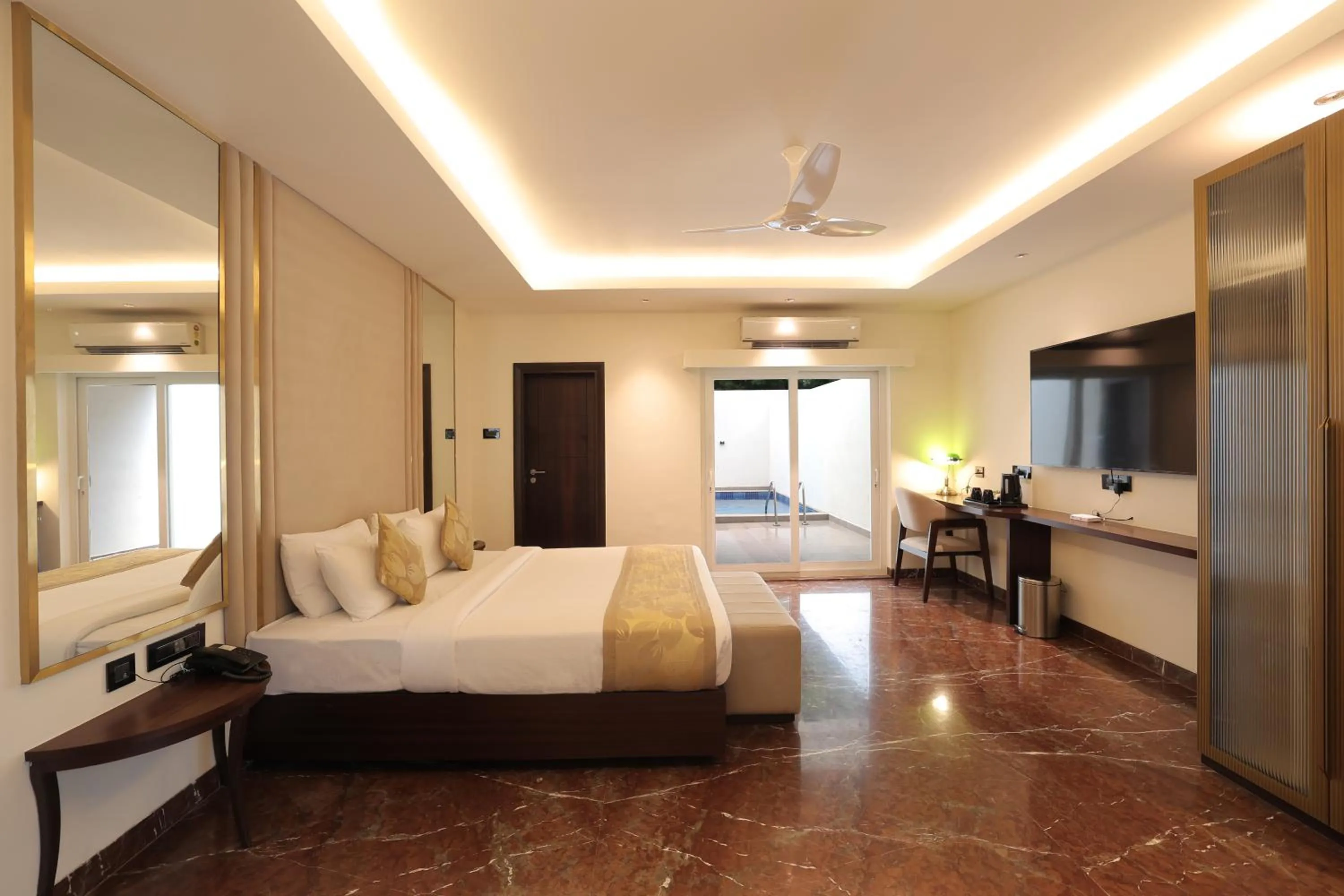 Bed in Poppys Vista Hotel