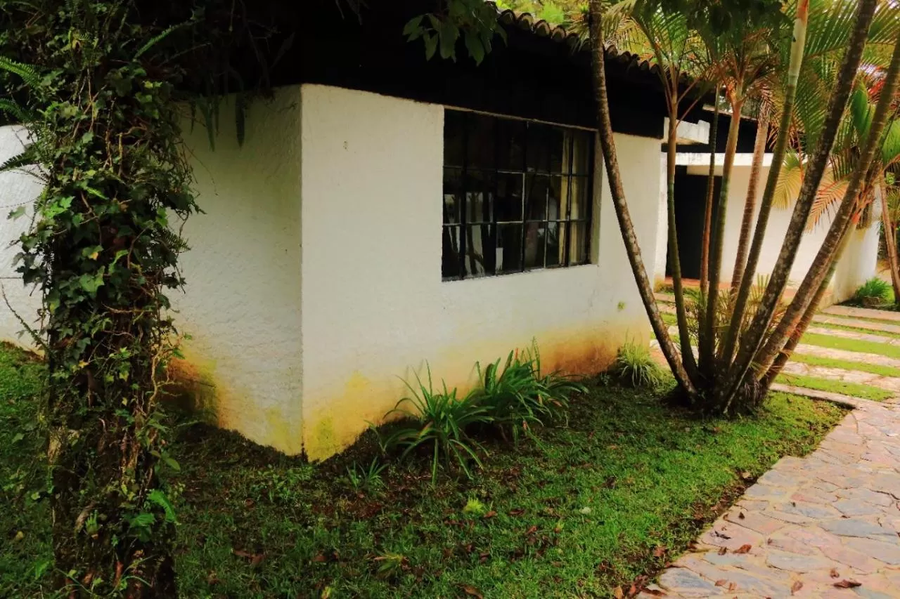 Property Building in Posada Montaña del Quetzal