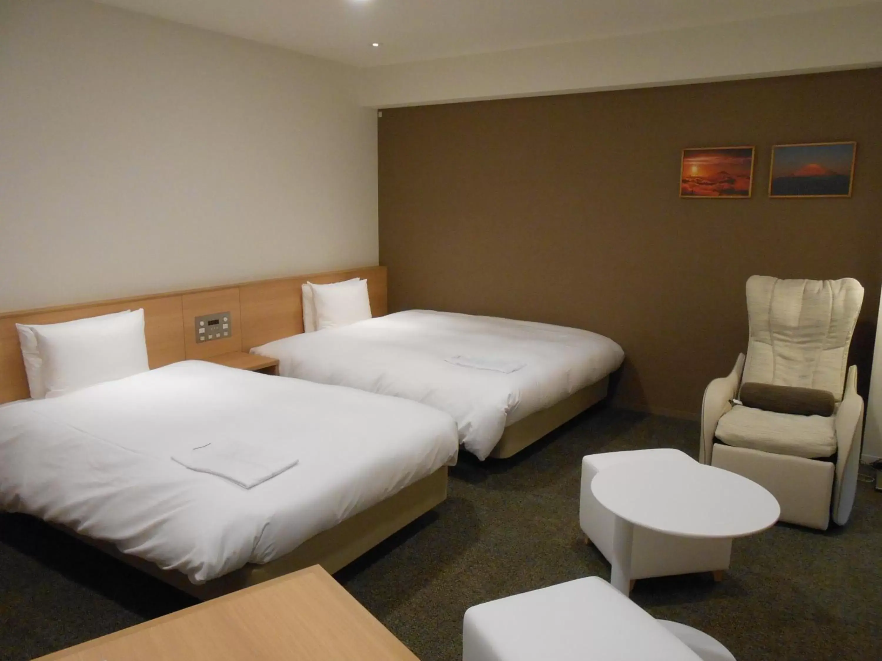 Bed in Daiwa Roynet Hotel Numazu