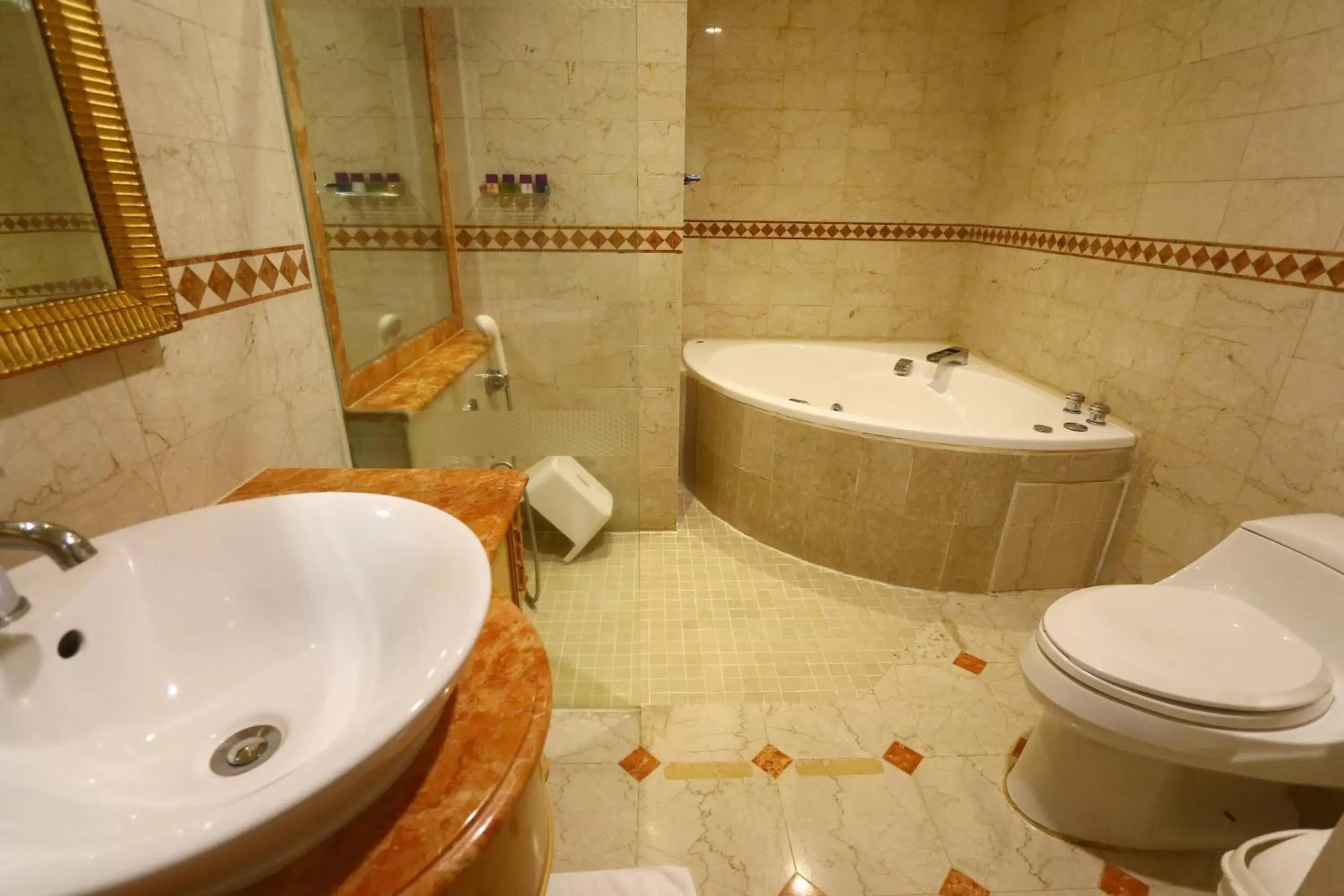 Shower, Bathroom in Rido Hotel