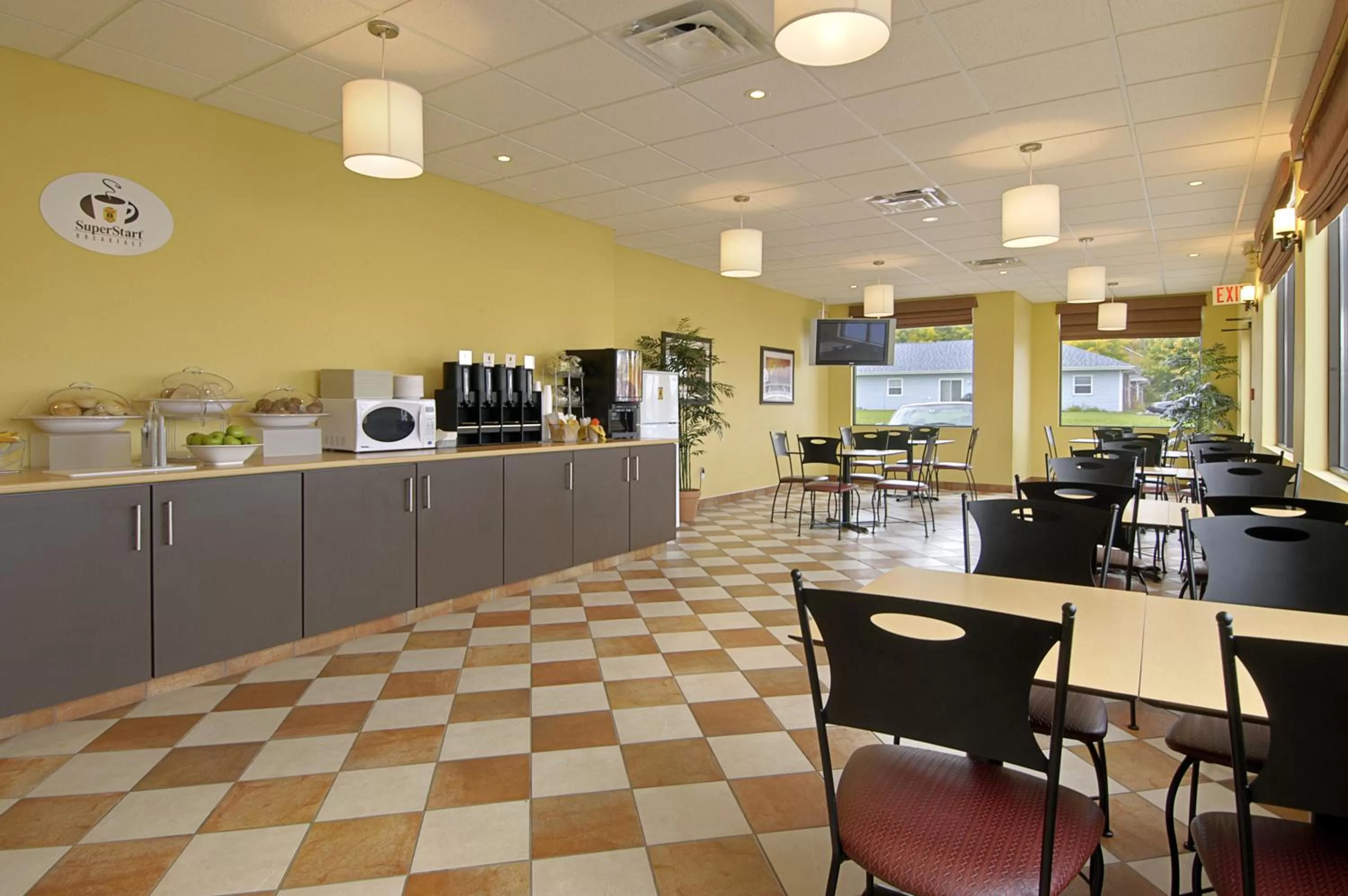 Restaurant/places to eat in Super 8 by Wyndham Campbellton NB