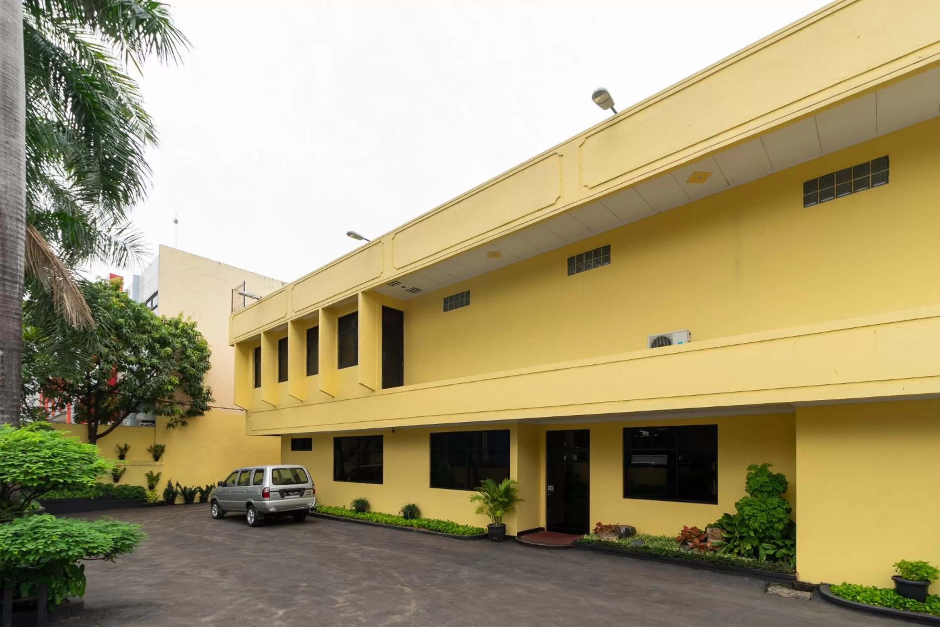 Property building in RedDoorz Plus near Ancol