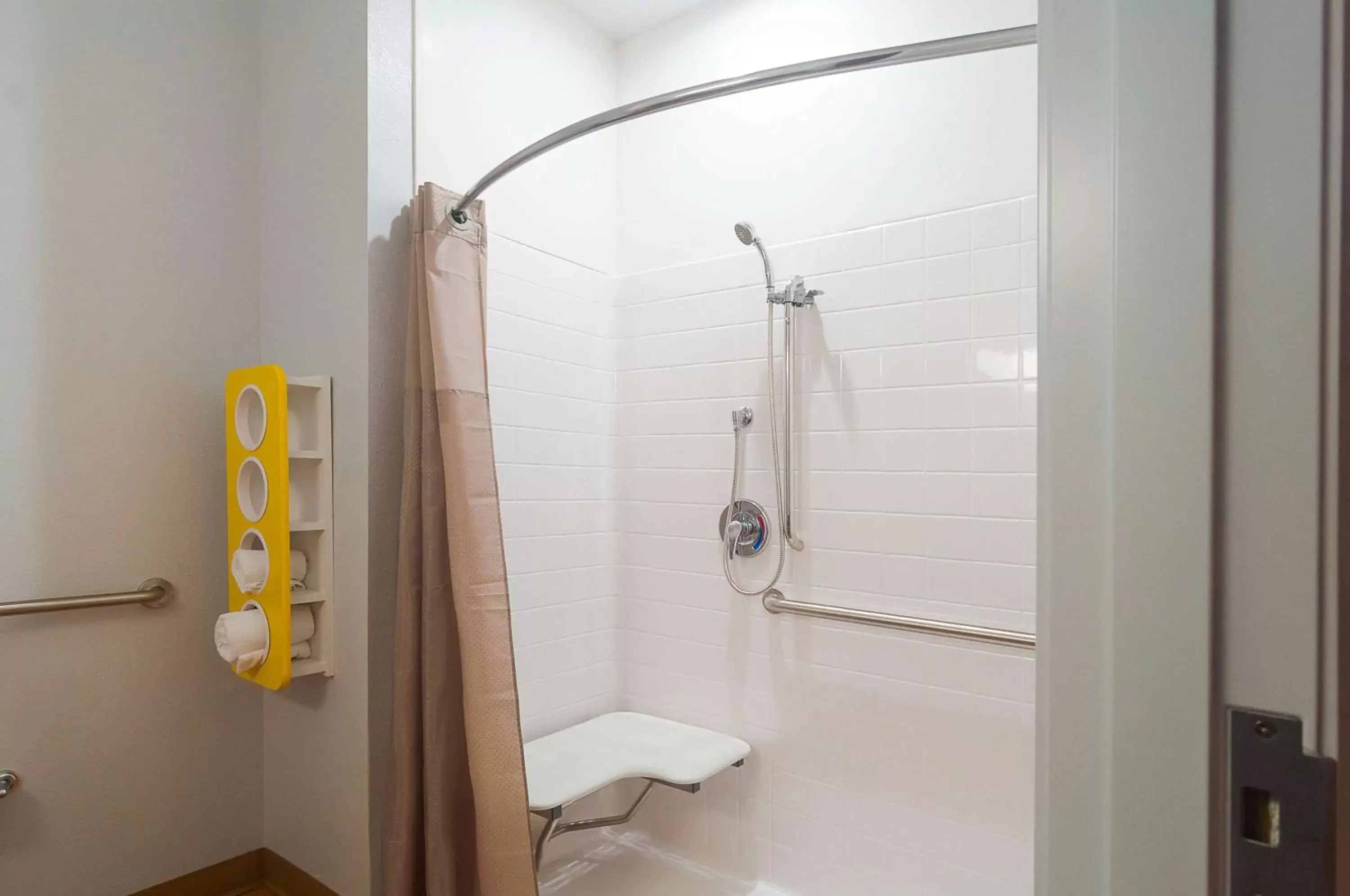 Shower, Bathroom in Motel 6-Midland, TX