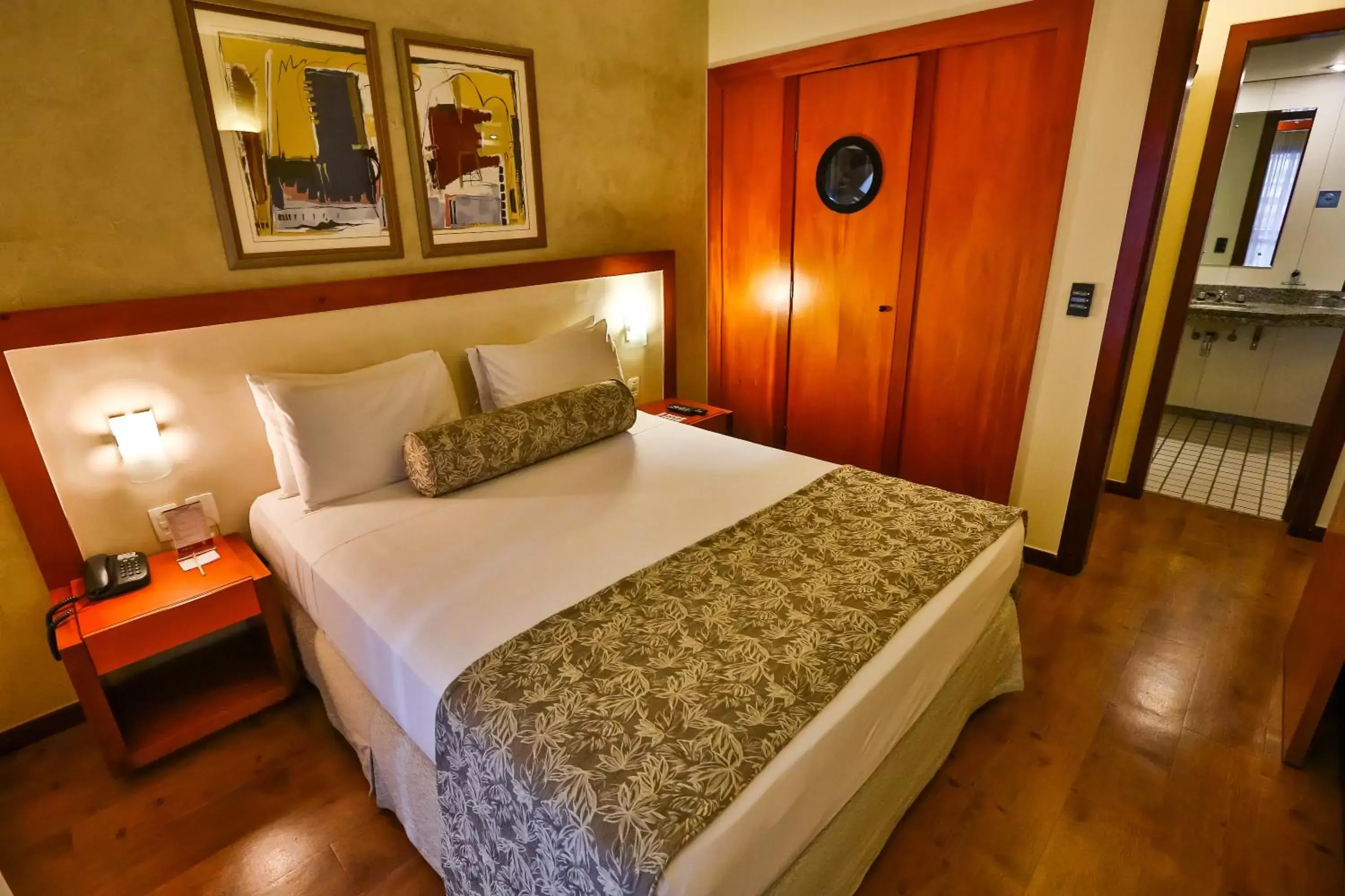 Bedroom, Bed in Metropolitan Hotel Brasília Bedroom, Bed in Metropolitan Hotel Brasília