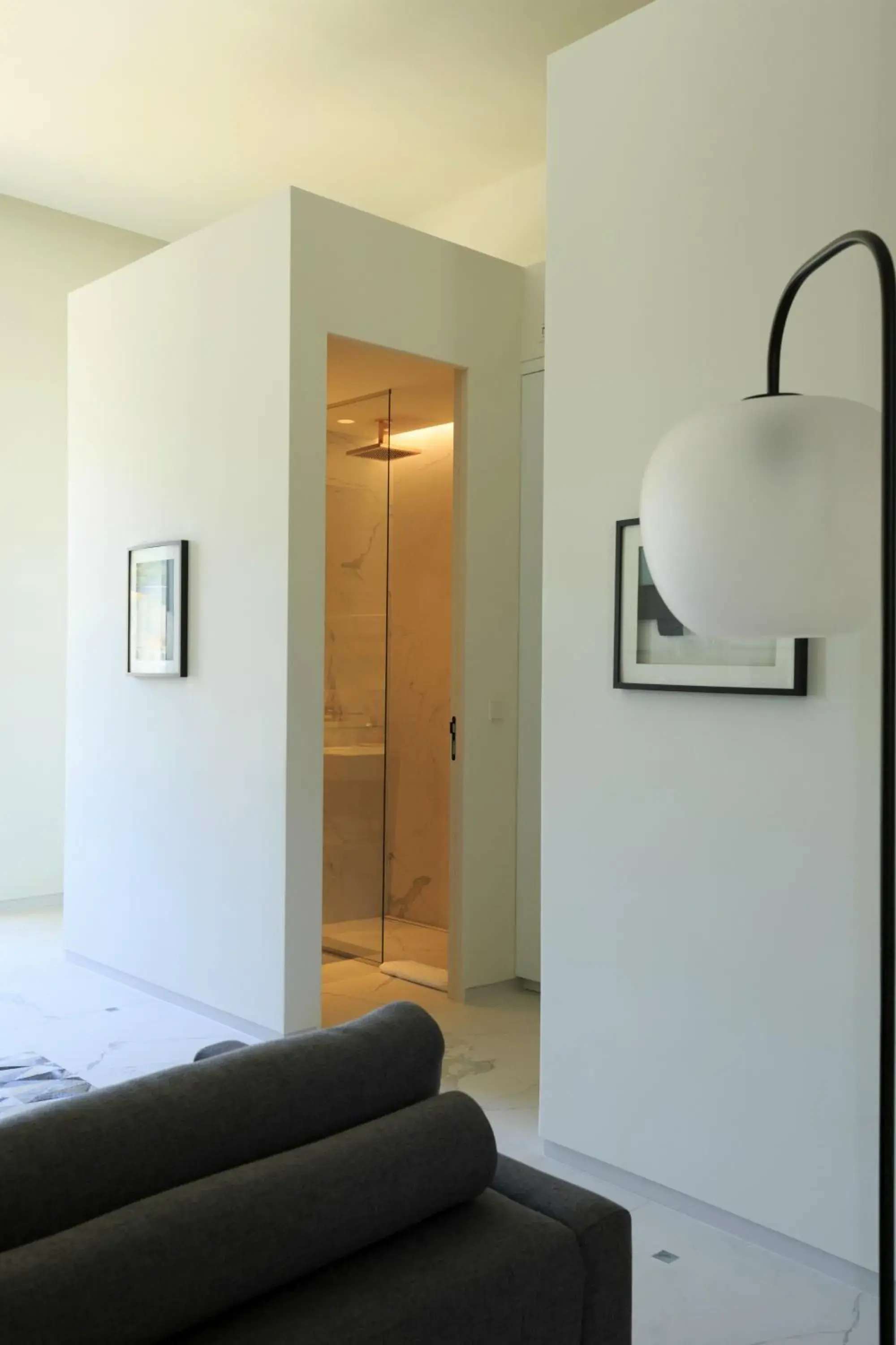 Shower, Seating Area in Hotel Centre Nautique