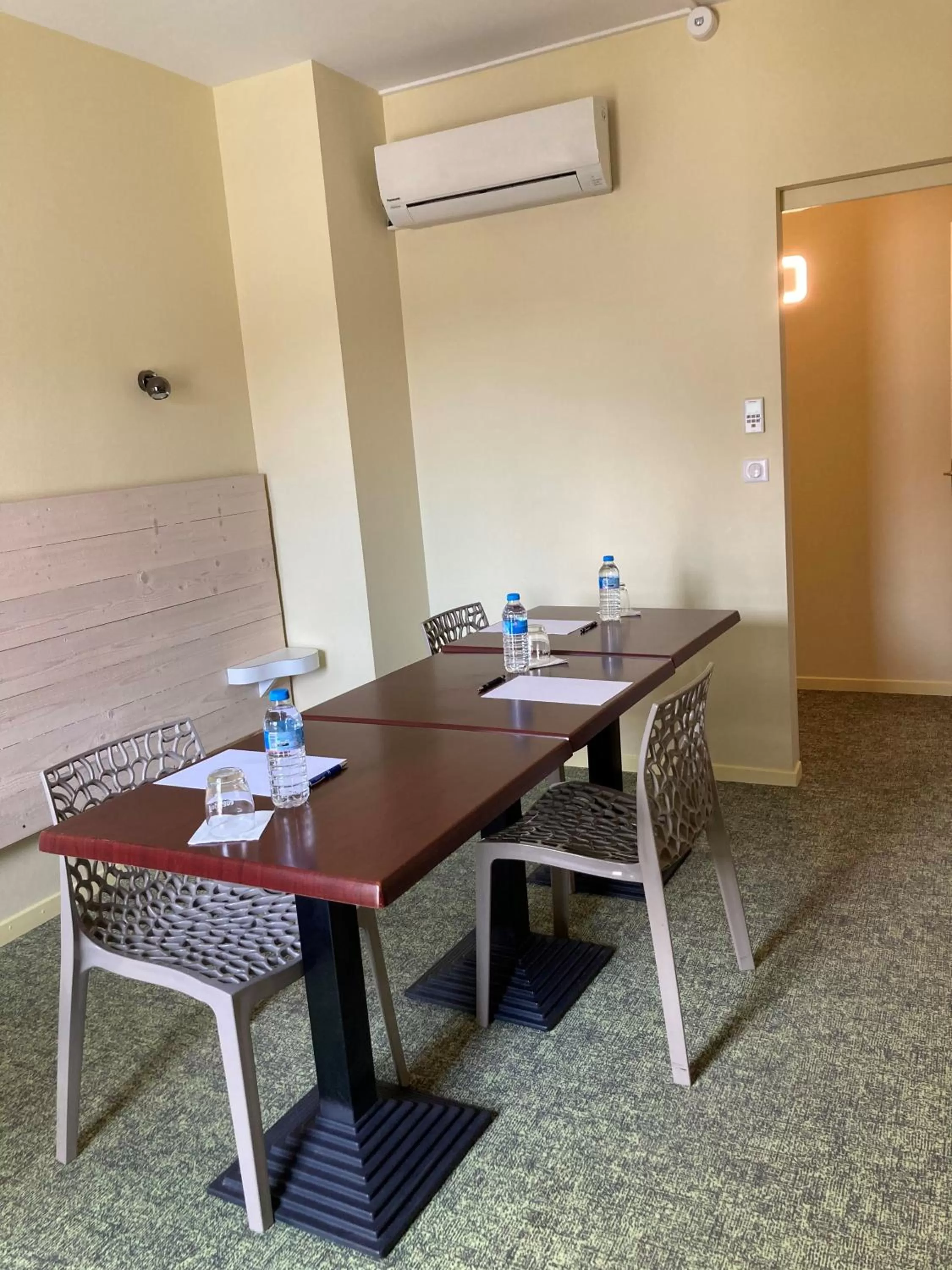 Meeting/conference room in Hôtel La Couronne