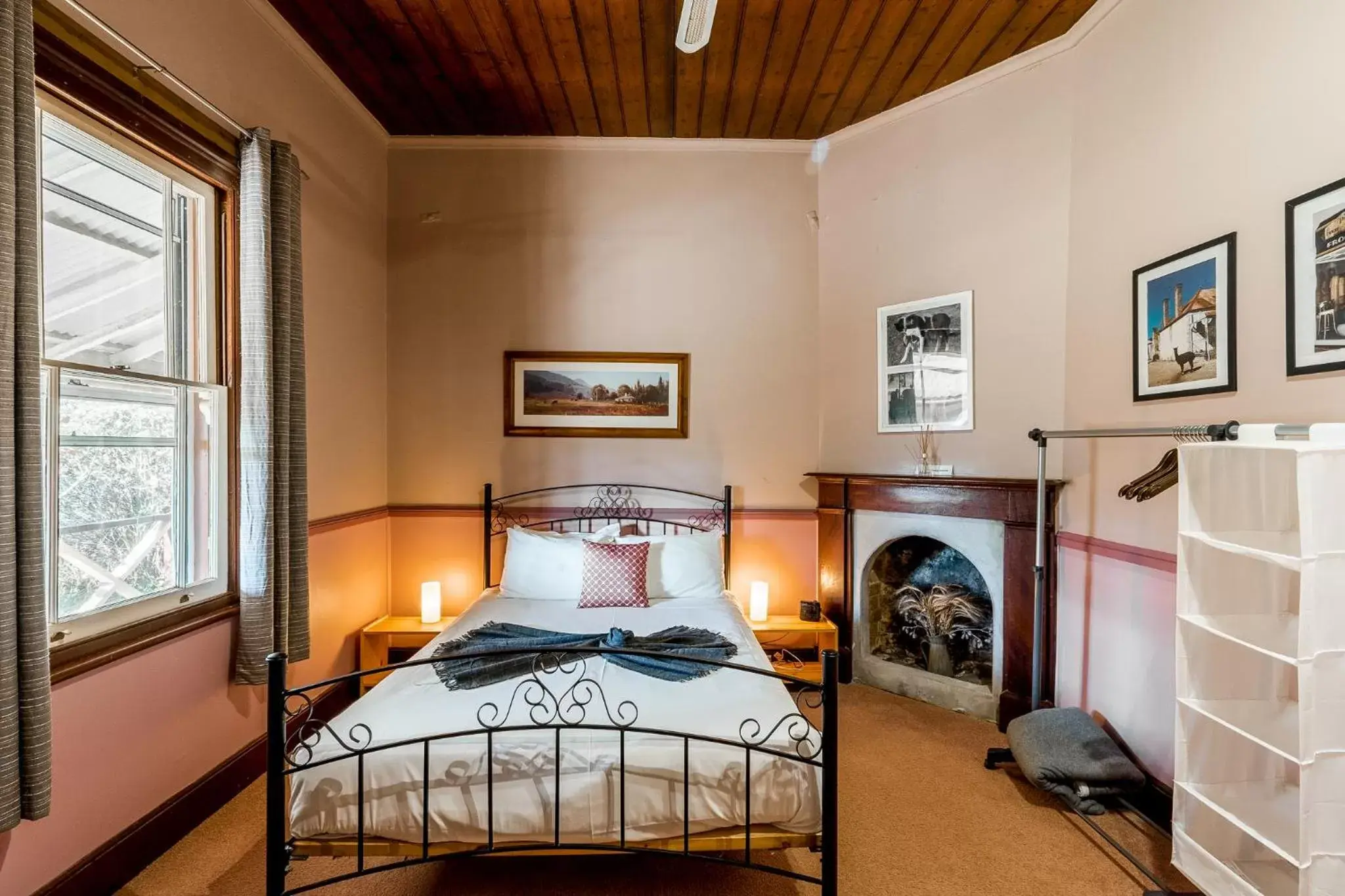 Bedroom, Bed in The Henry Parkes Tenterfield