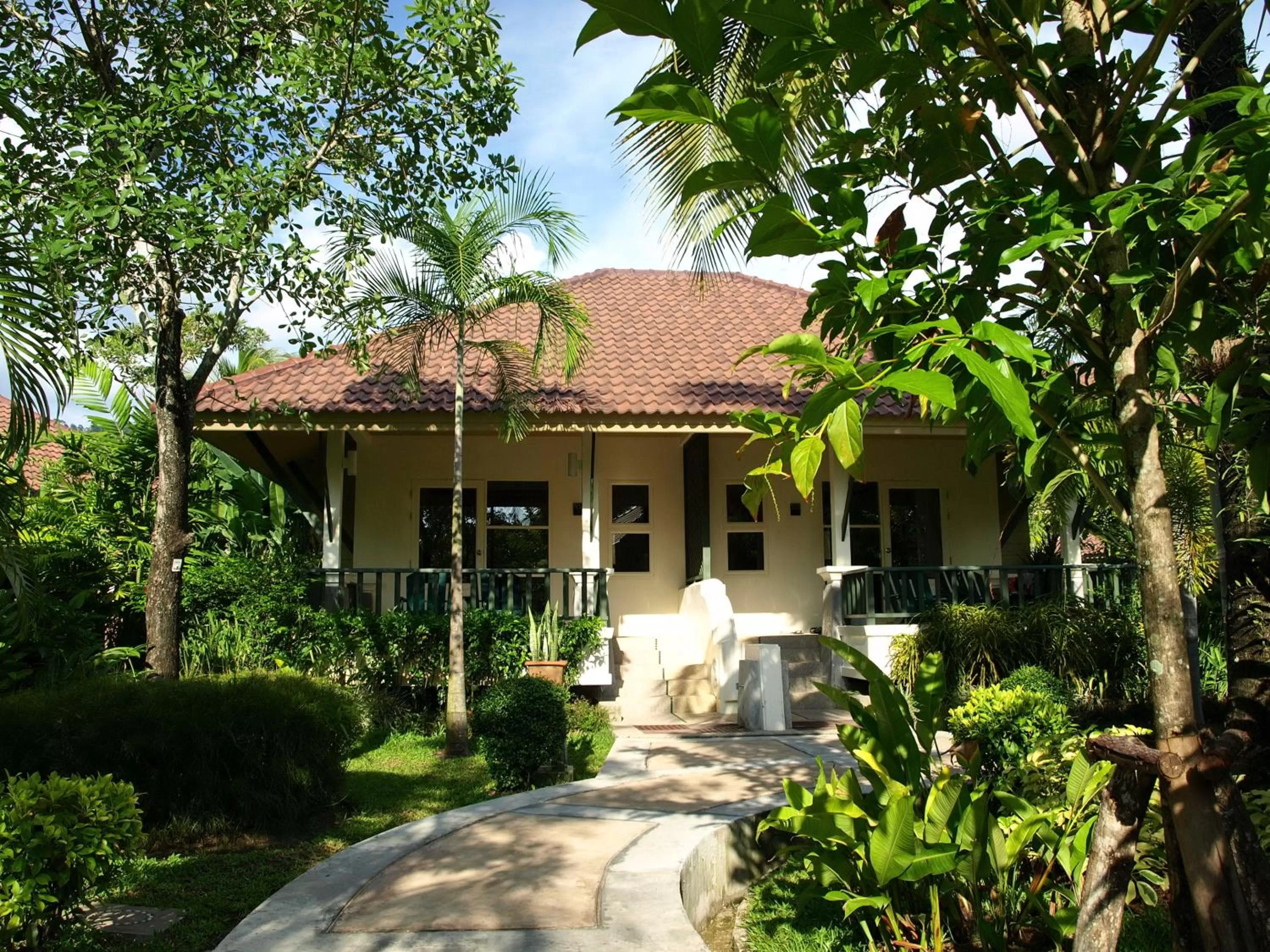 Property building in Baan Khaolak Beach Resort
