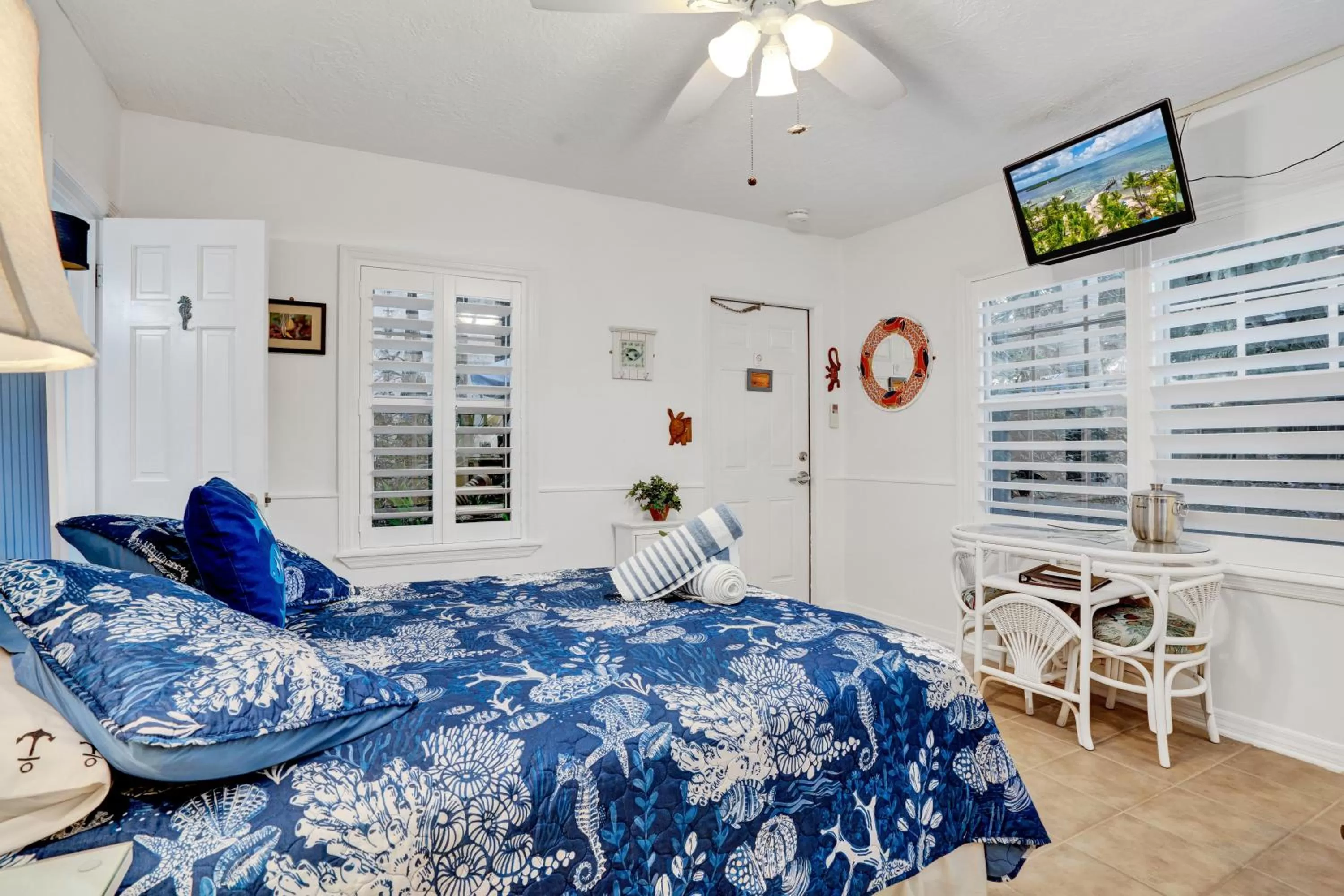 Bed in Island Bay Resort