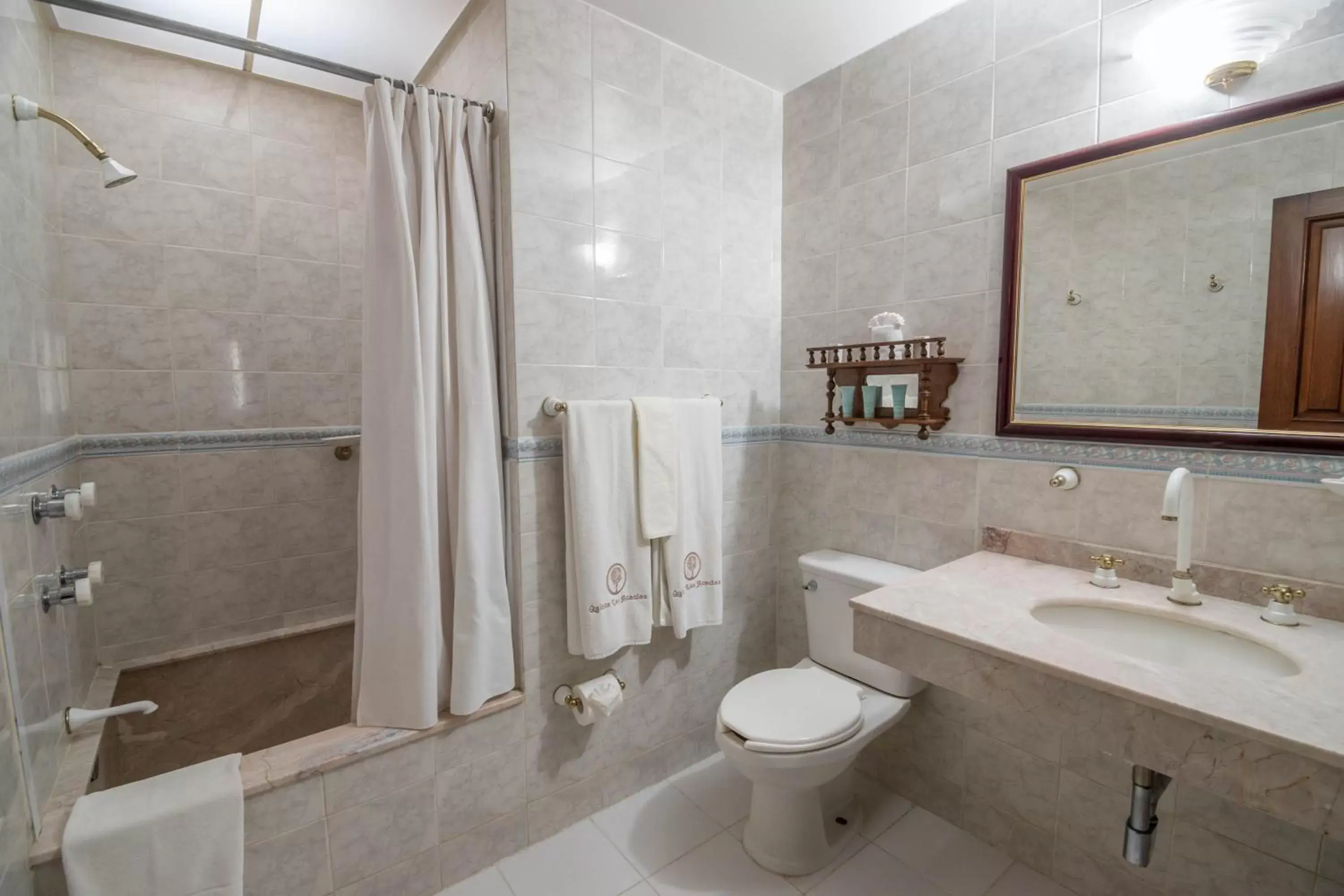 Shower, Bathroom in Quinta Las Acacias Hotel Boutique