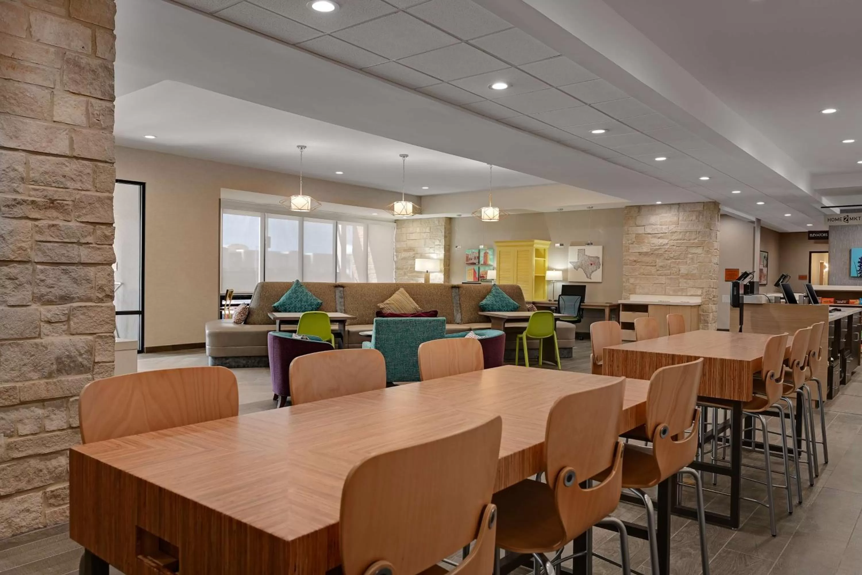 Breakfast in Home2 Suites By Hilton Temple