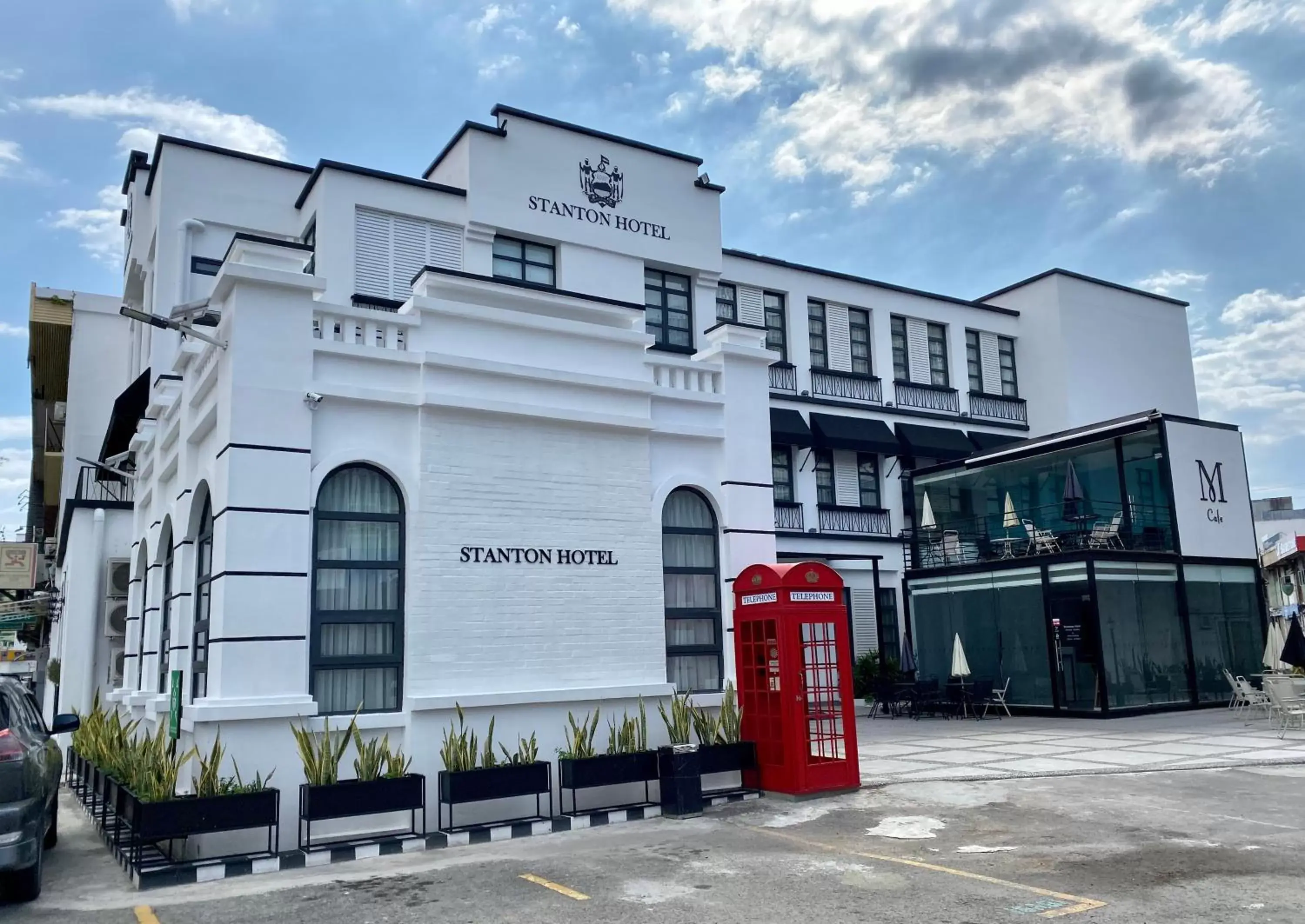 Property Building in Stanton Hotel