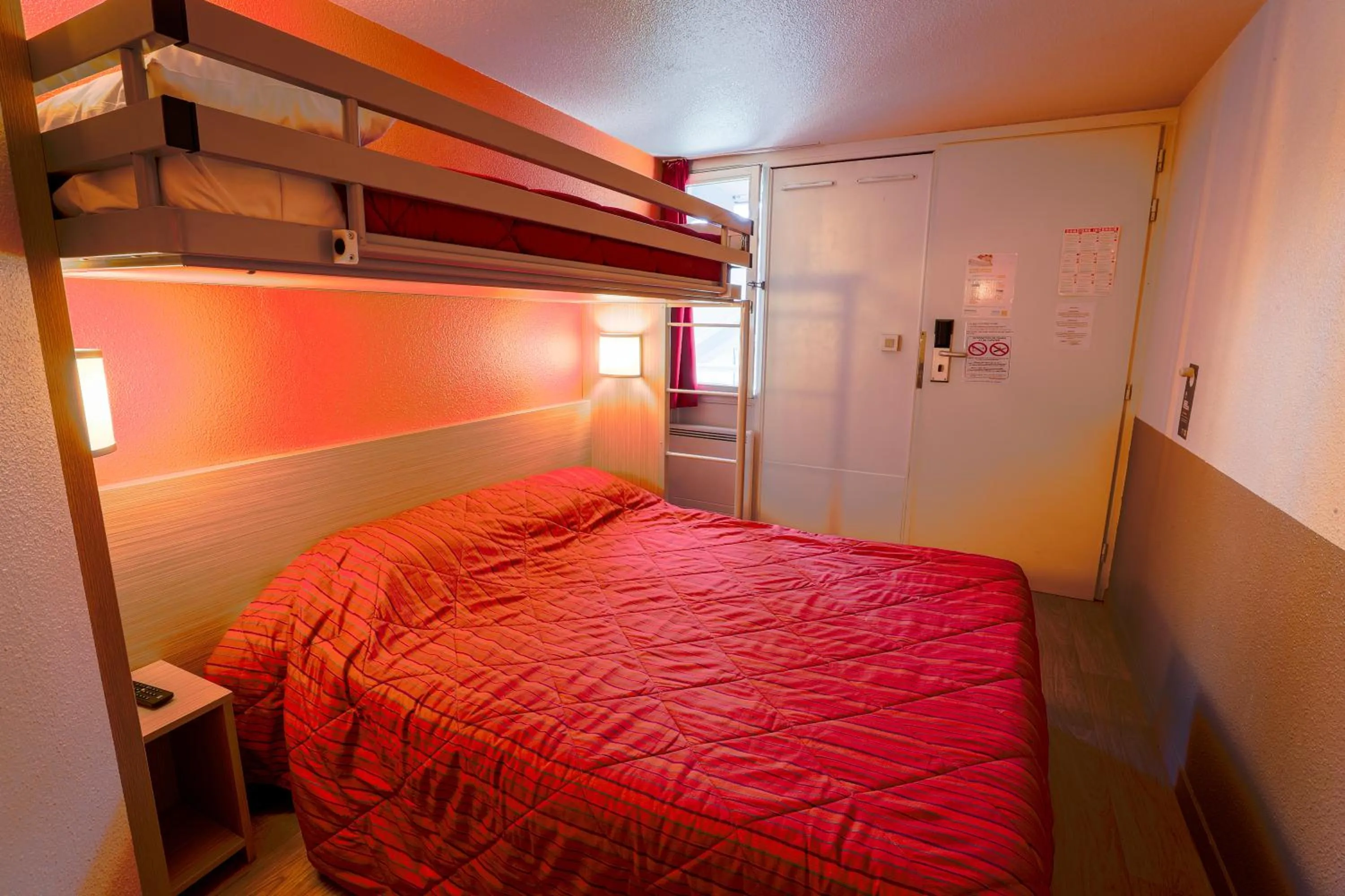 bunk bed, Bed in Premiere Classe St Quentin