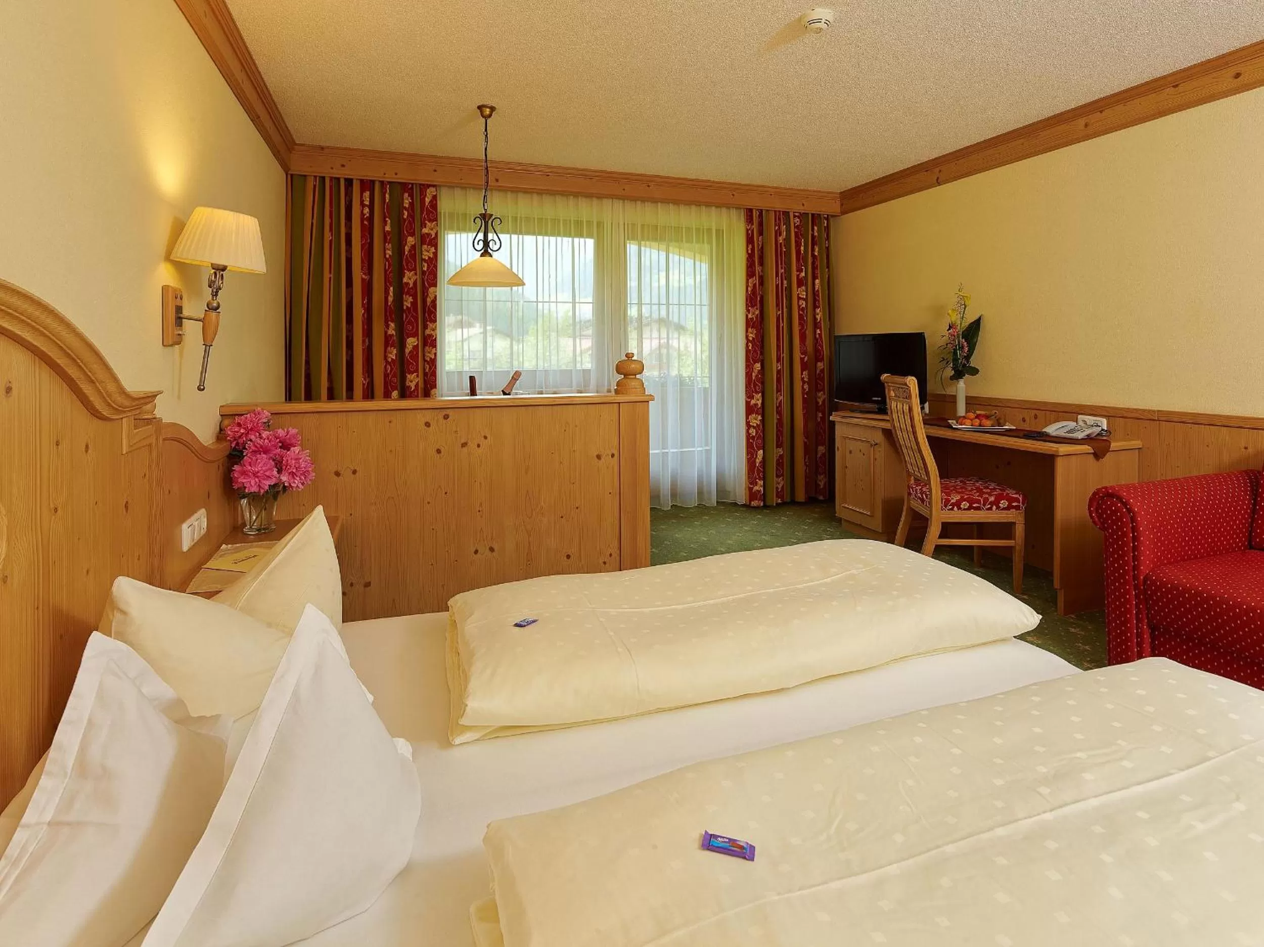 Bedroom, Bed in Hotel Ländenhof Superior