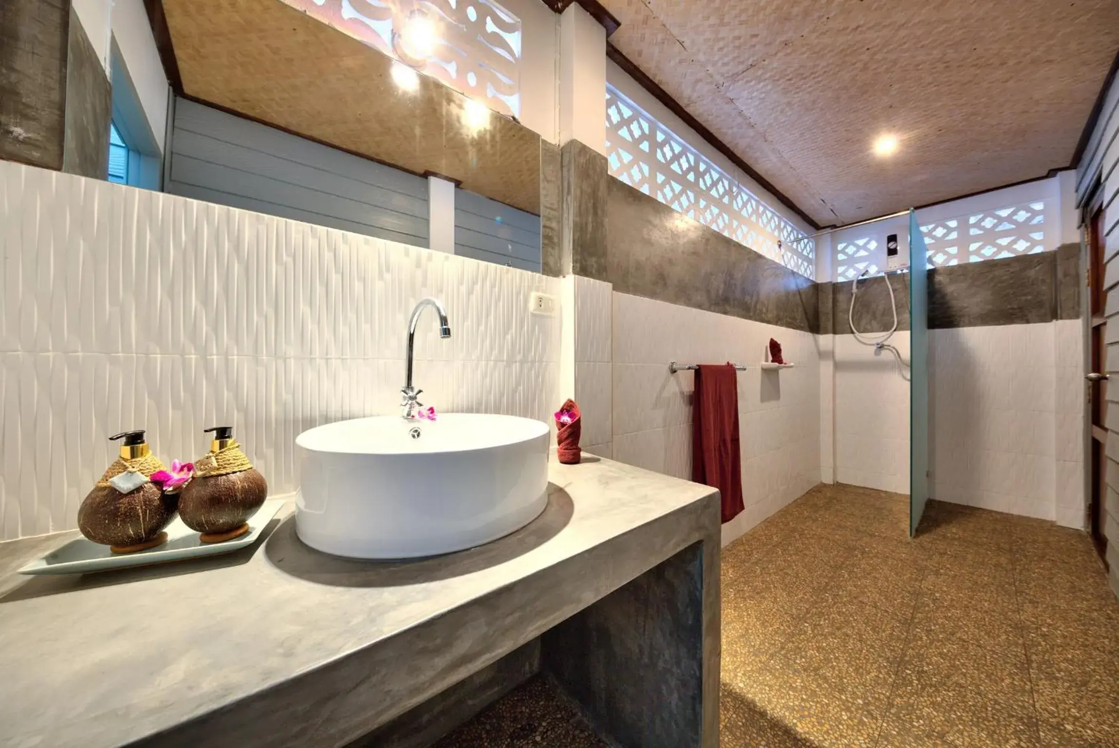 Bathroom in Eden Bungalows Fisherman's village