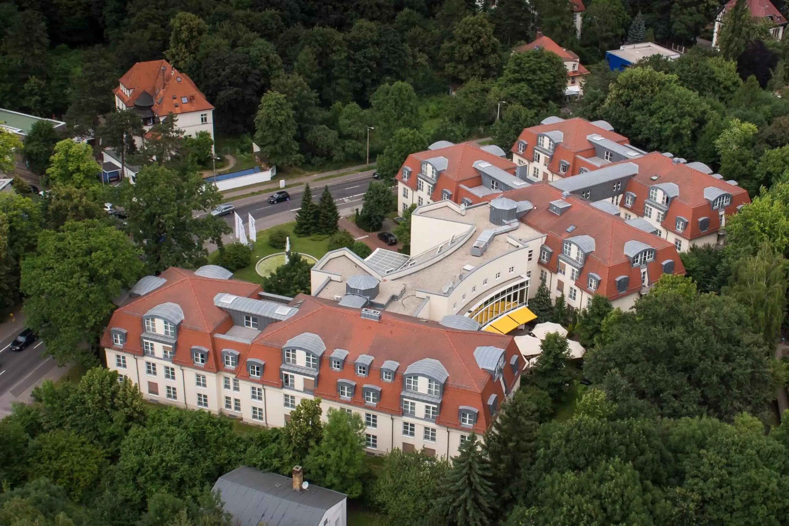 Facade/entrance, Bird's-eye View in Seminaris Hotel Leipzig