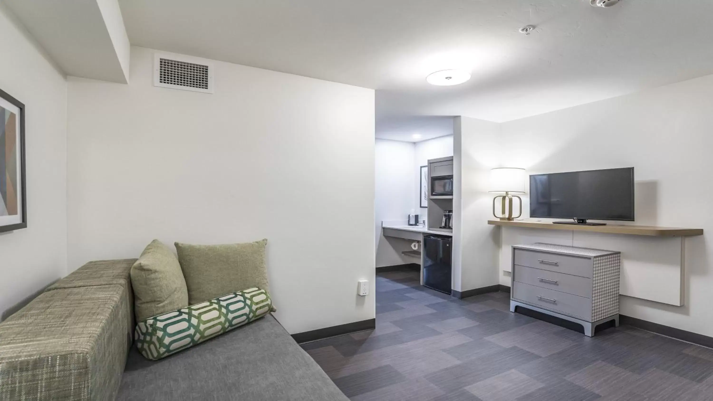 Photo of the whole room, Seating Area in Holiday Inn Steamboat Springs, an IHG Hotel