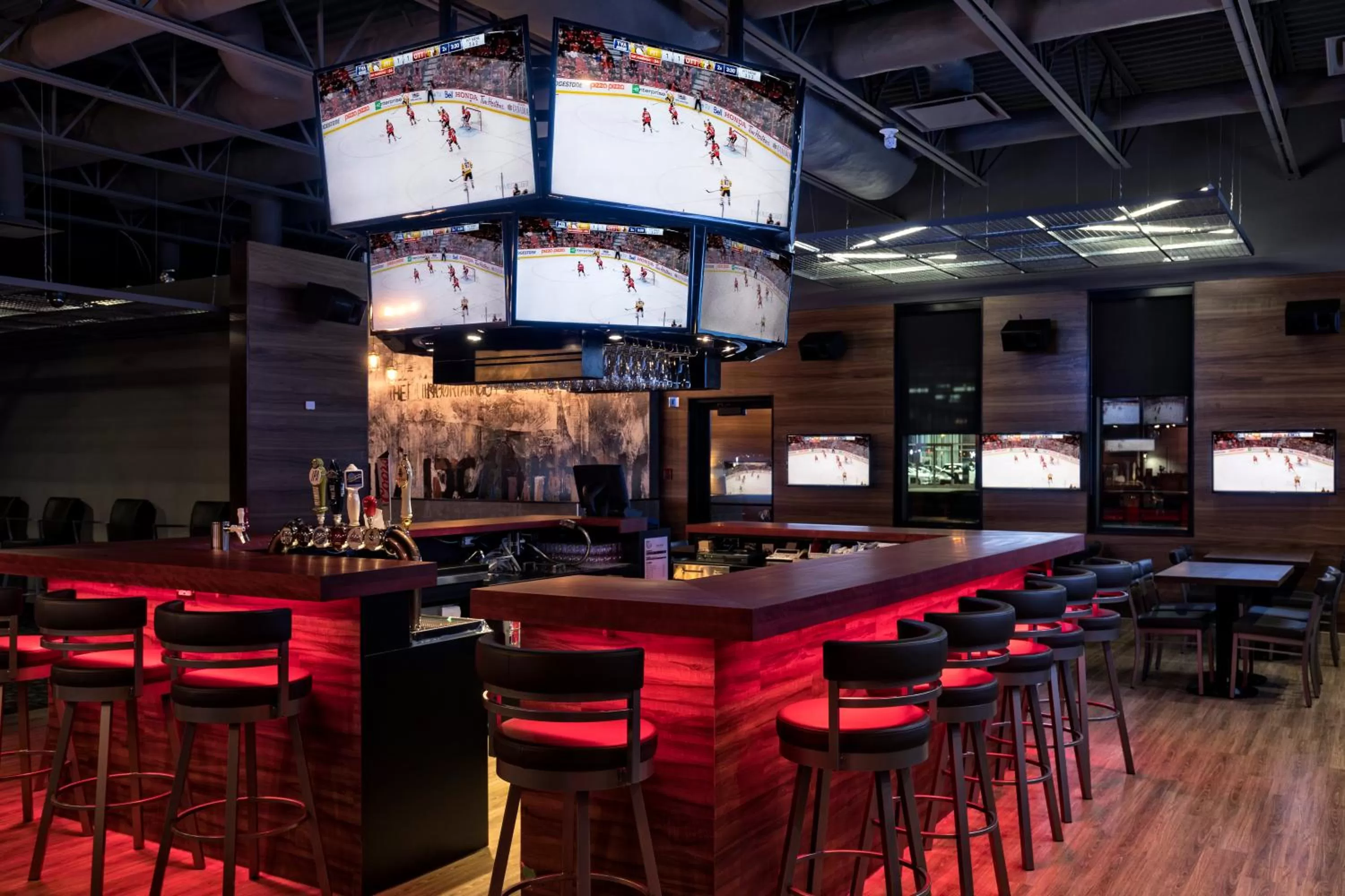 Restaurant/places to eat in Hôtel & Suites Normandin Lévis