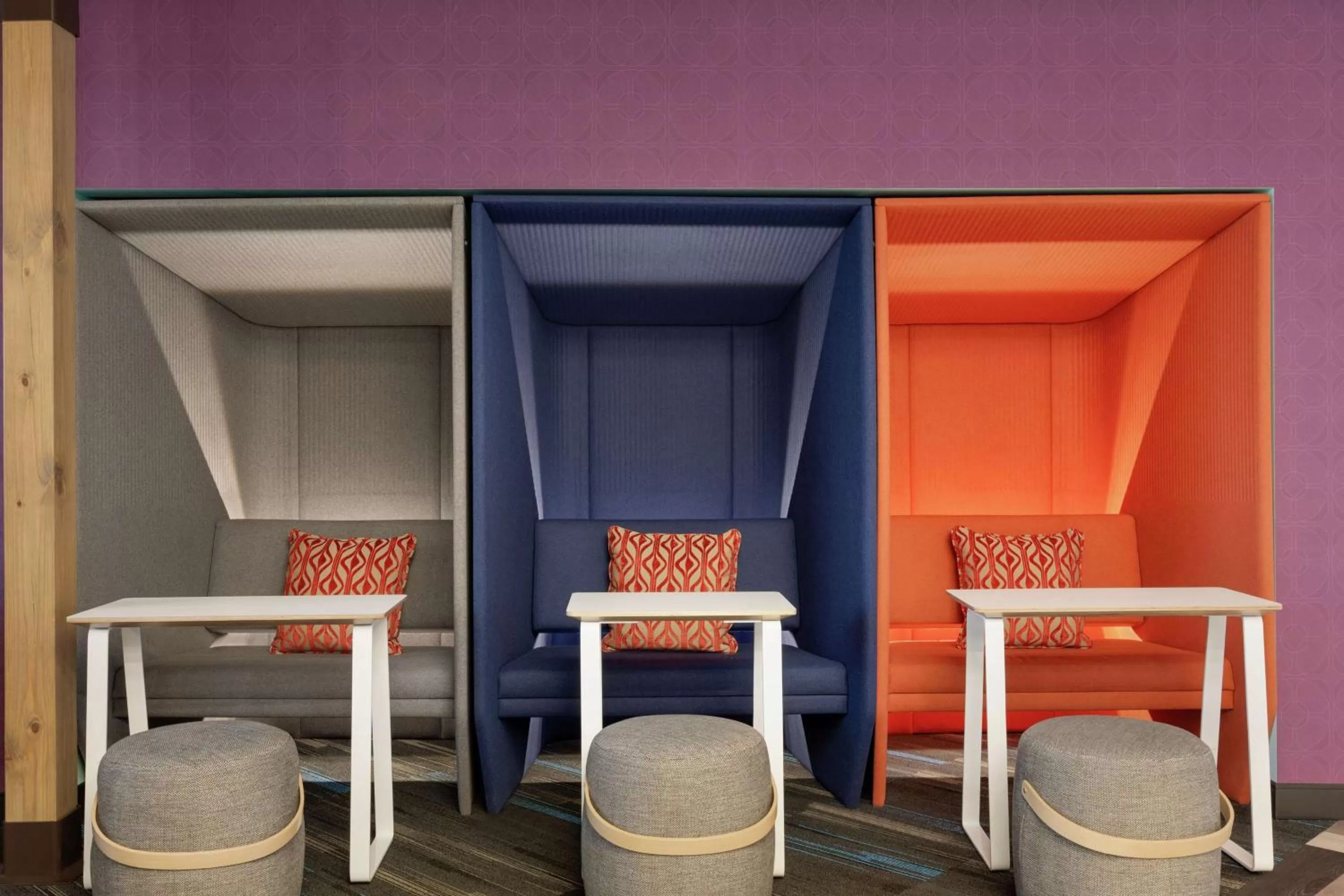 Lobby or reception in Tru by Hilton St. Charles St. Louis