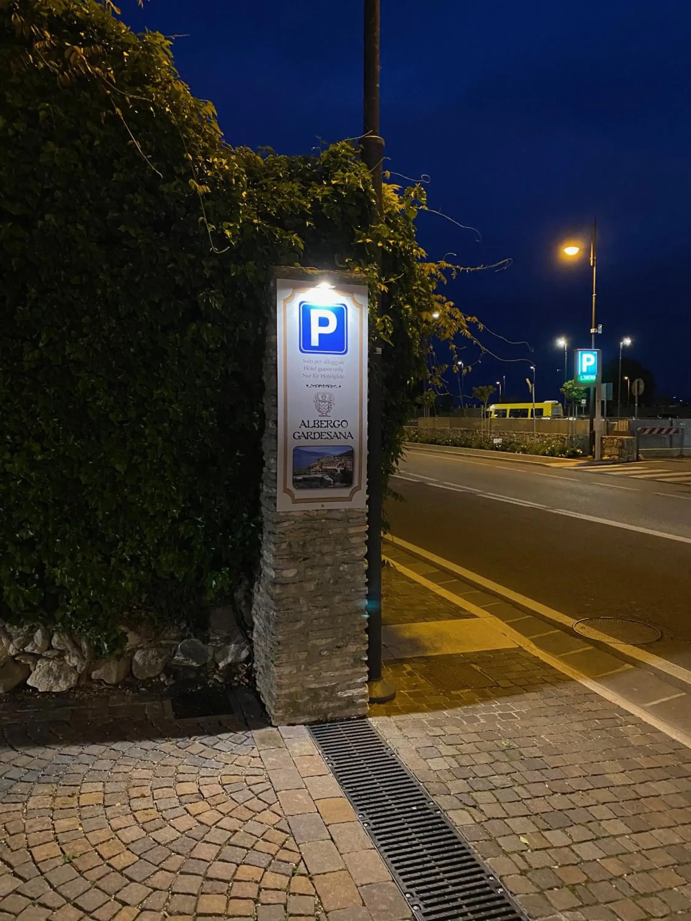 Parking in Albergo Ristorante Gardesana ***S