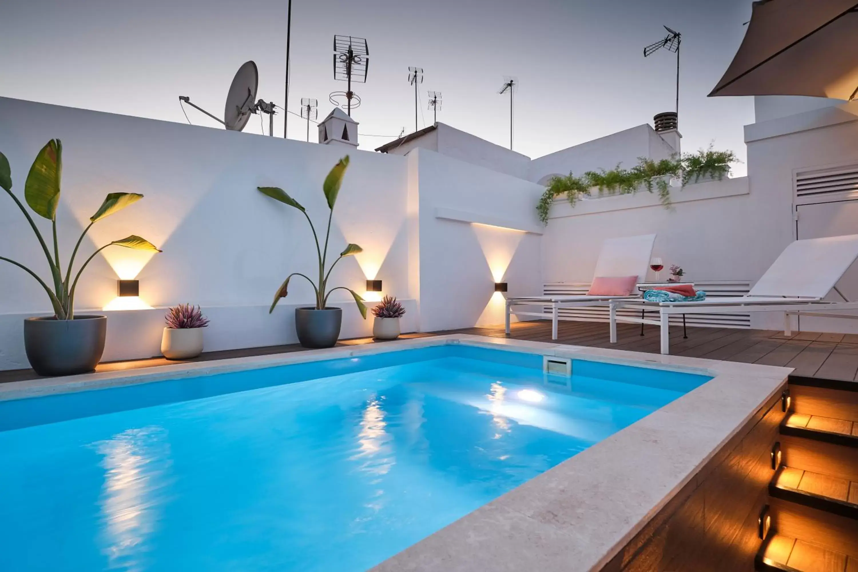 Swimming Pool in Sweet Sevilla Suites