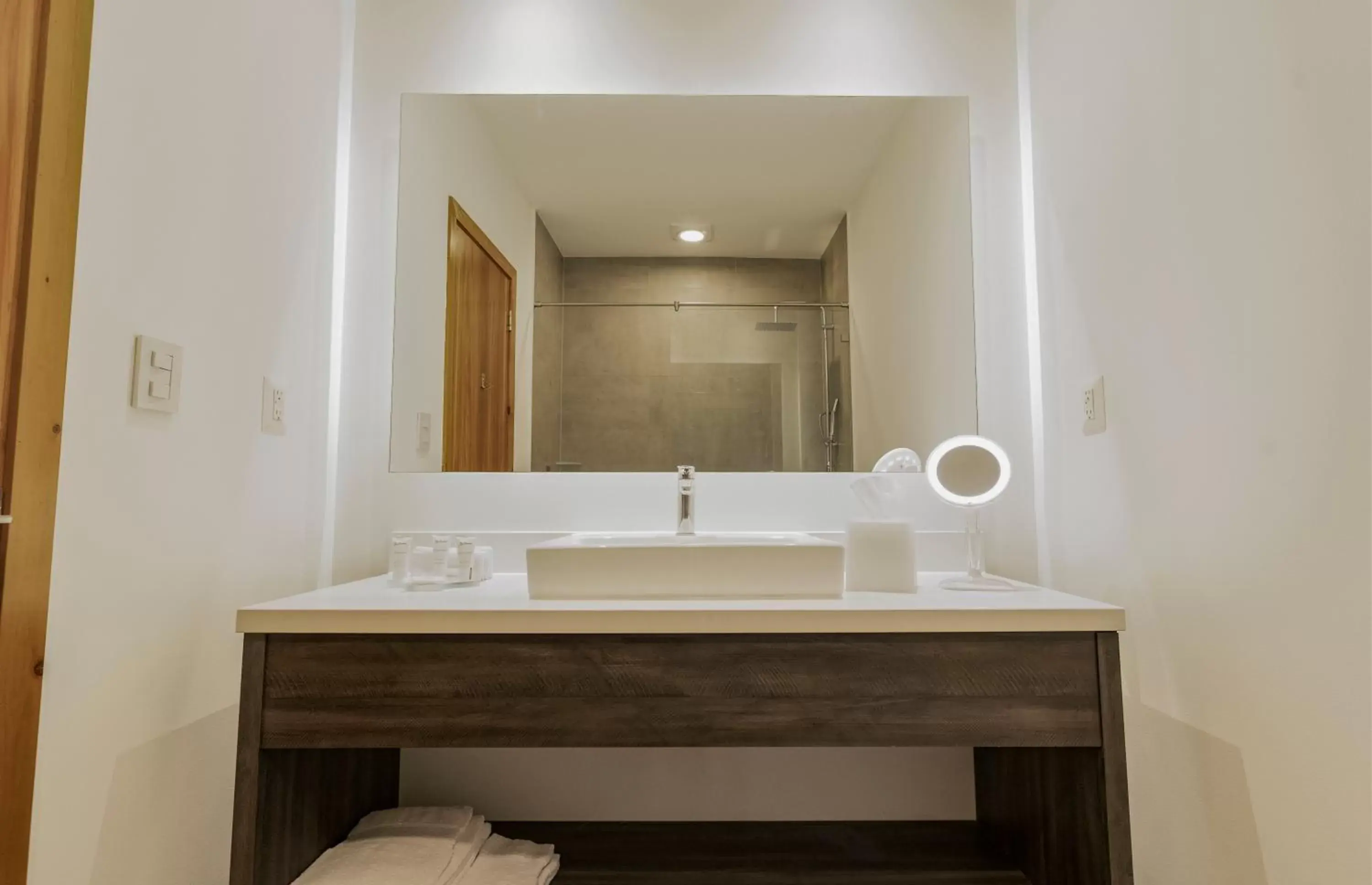 Bathroom in Wyndham Garden Guatemala City