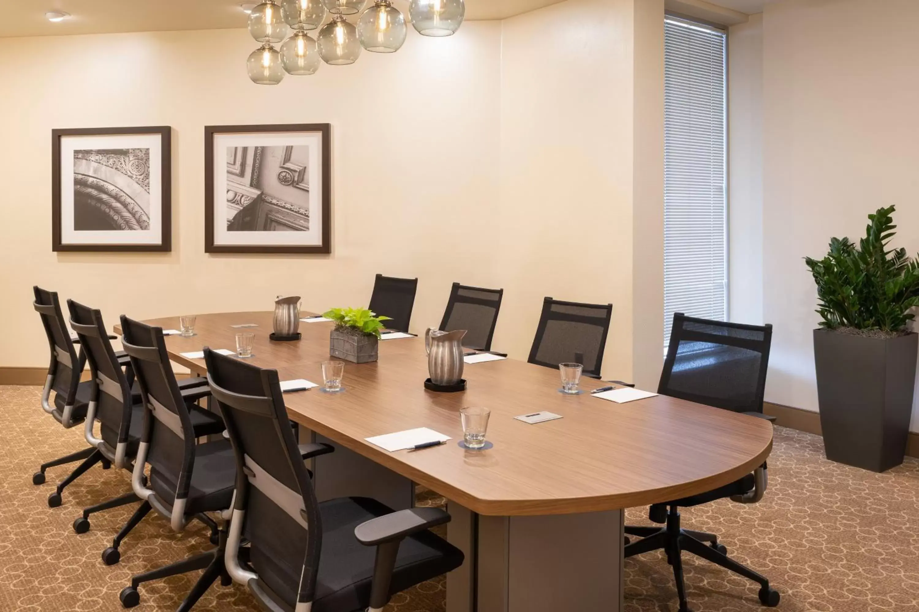 Meeting/conference room in Sheraton Detroit Novi