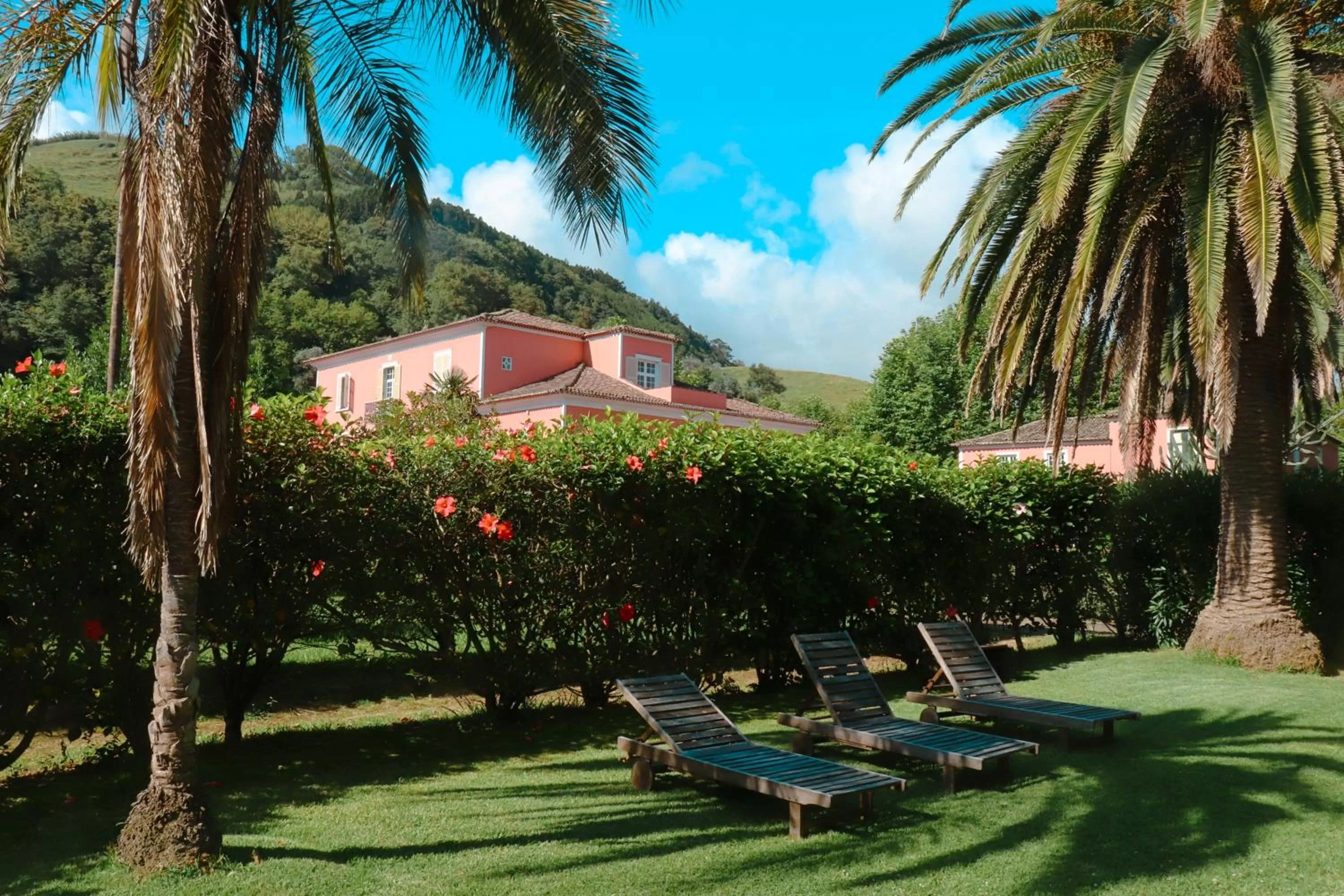 Property building in Solar de Lalém