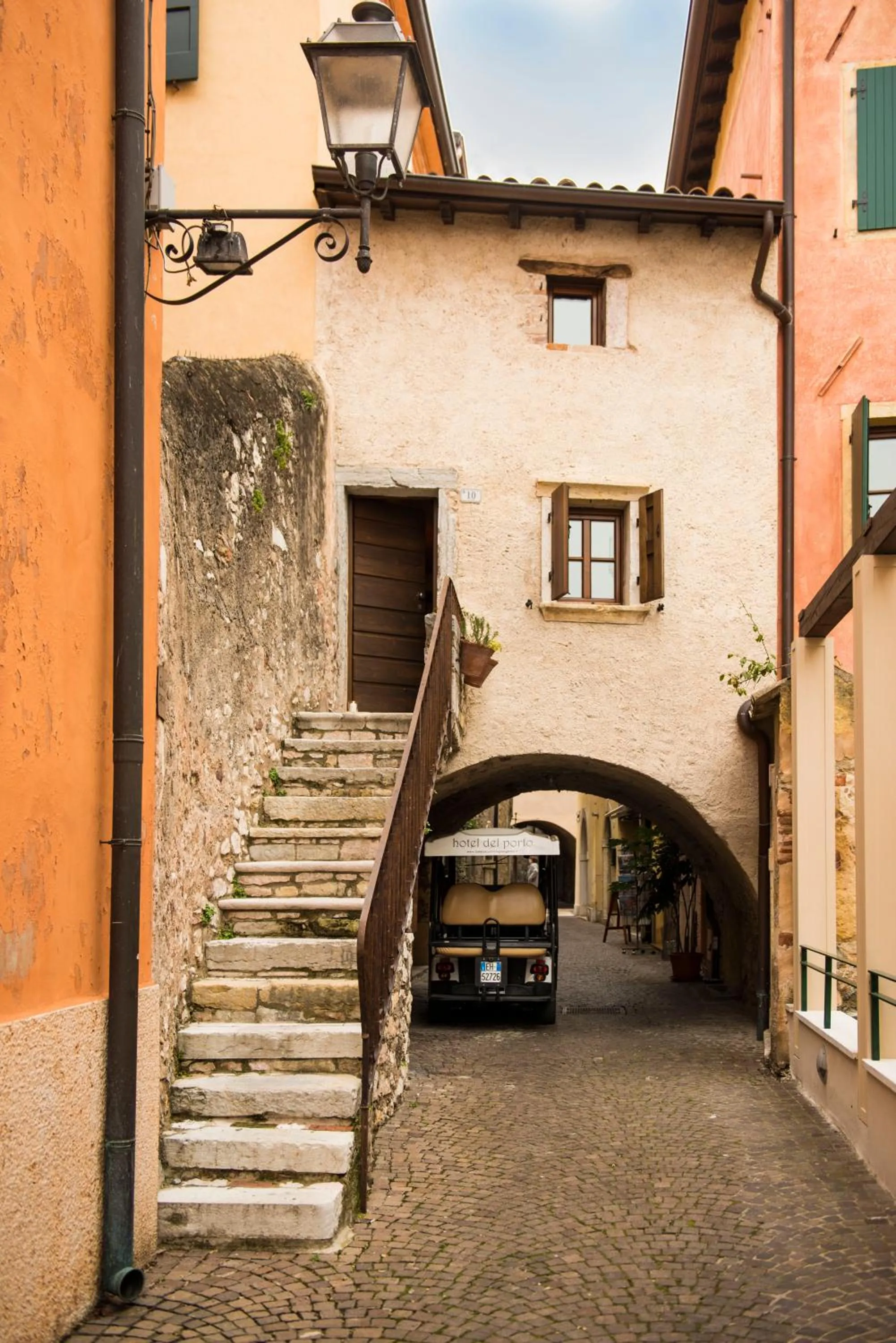 Property building in Hotel Del Porto