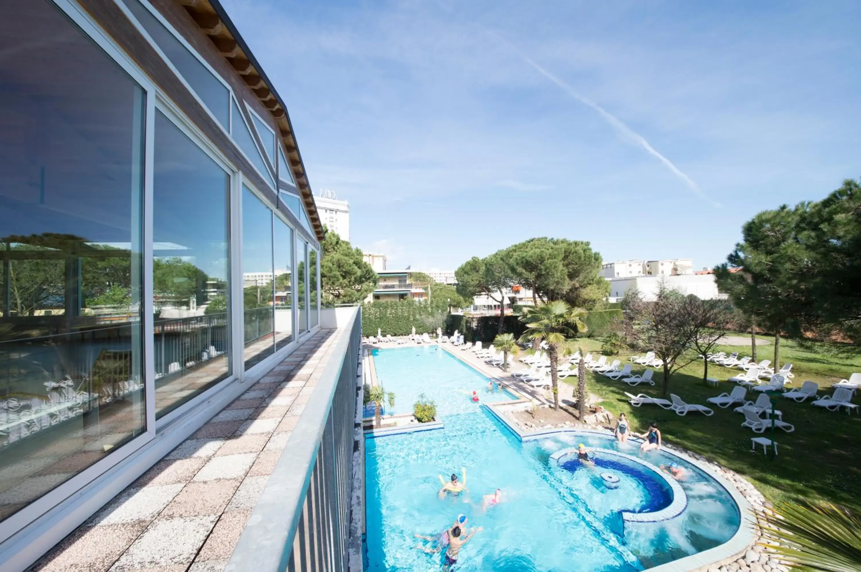 Pool view, Swimming Pool in Hotel Terme Milano