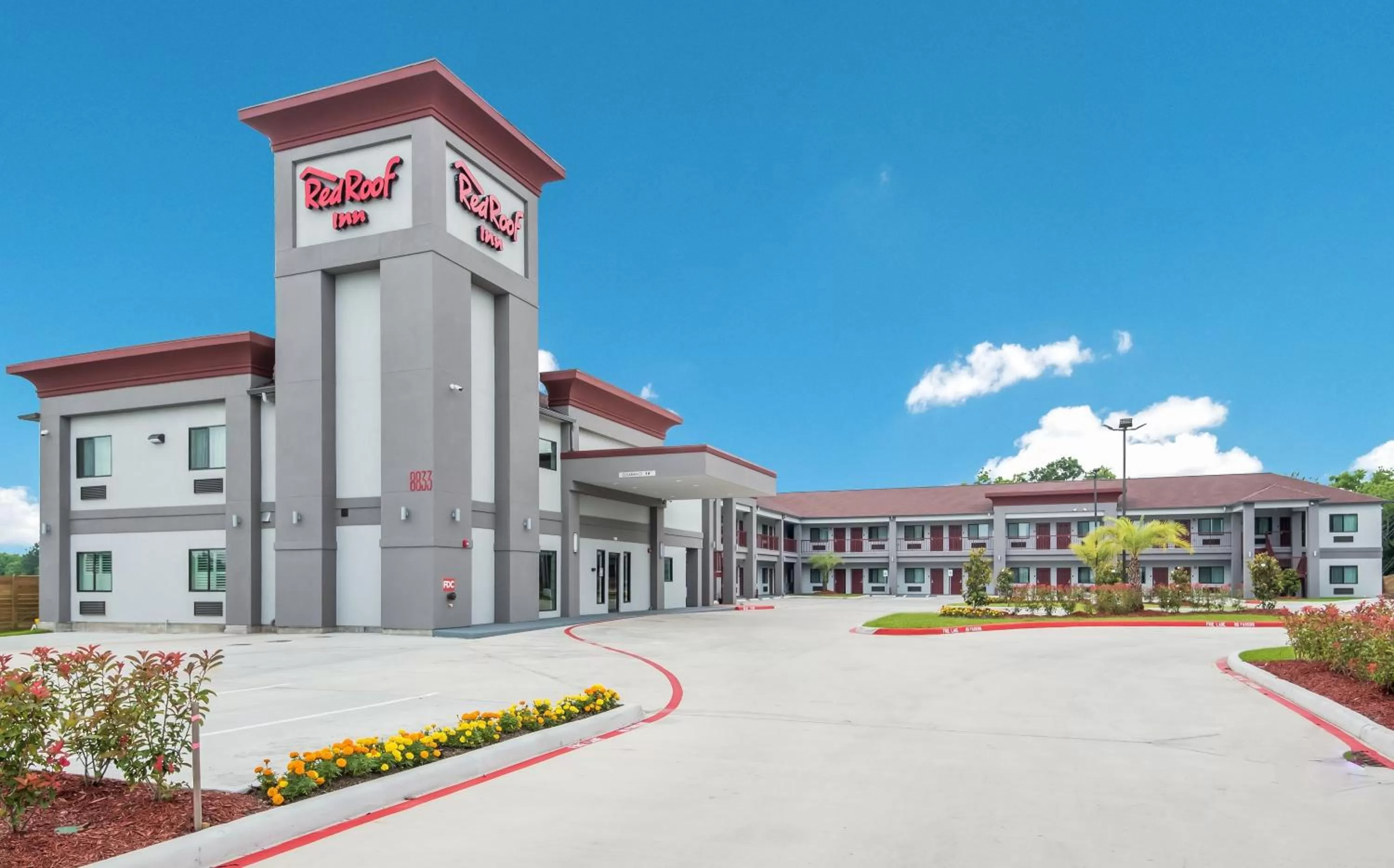 Property building in Red Roof Inn Baytown
