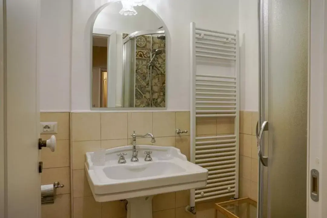 Bathroom in B&B I sei volti Lecce