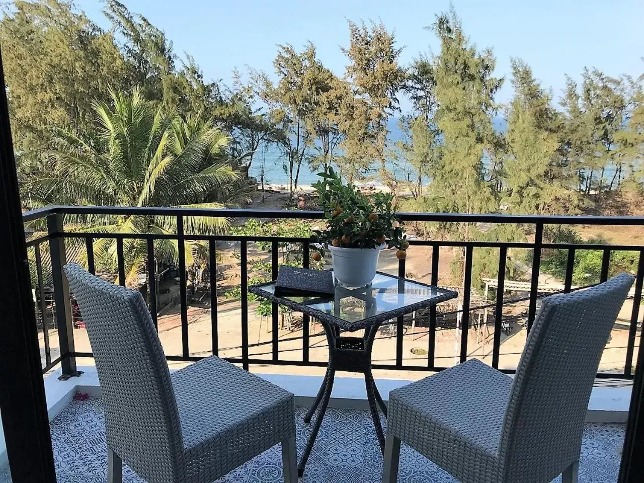 Beach, Balcony/Terrace in Santa Sea Villa
