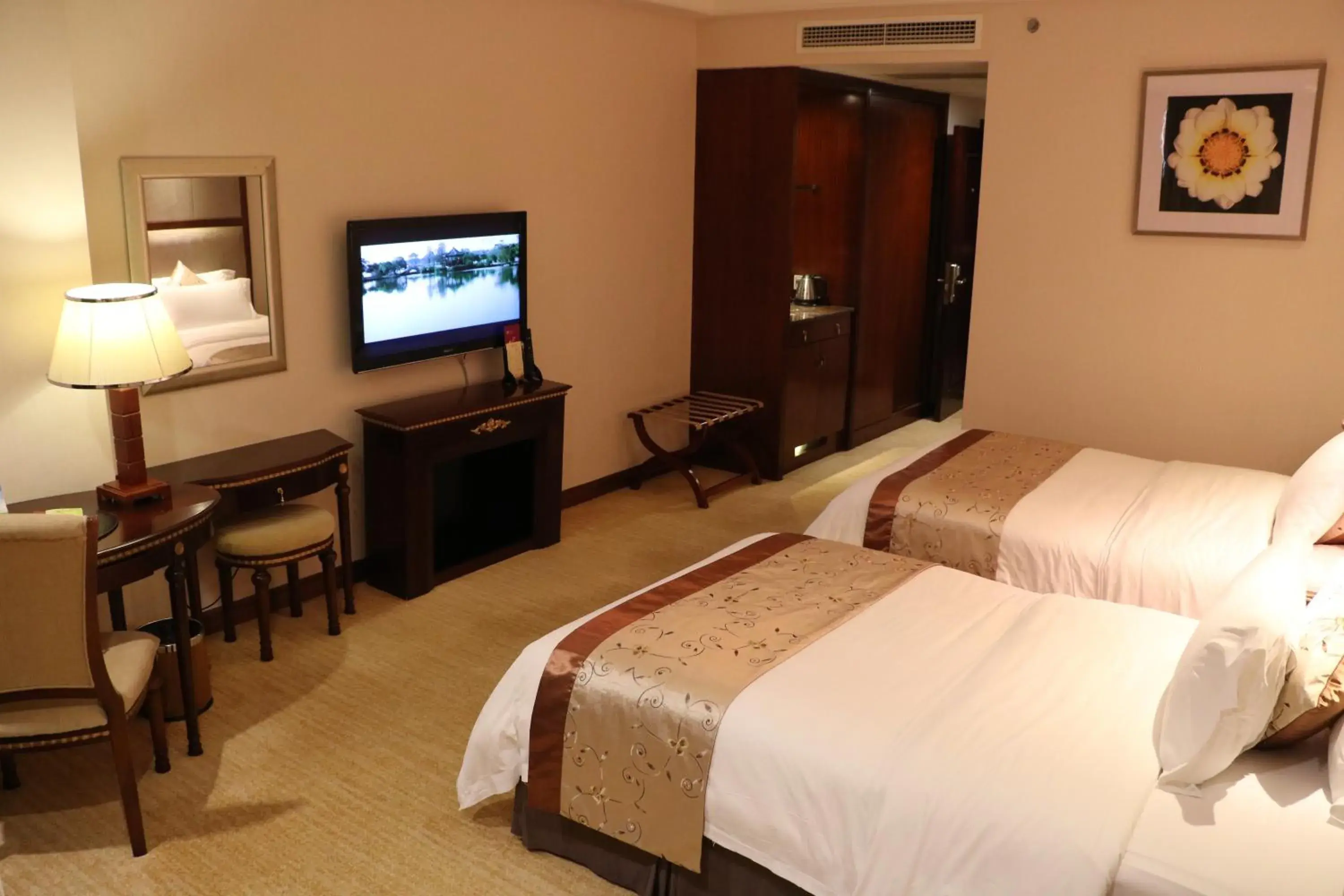 Bed in Rongjiang Hotel