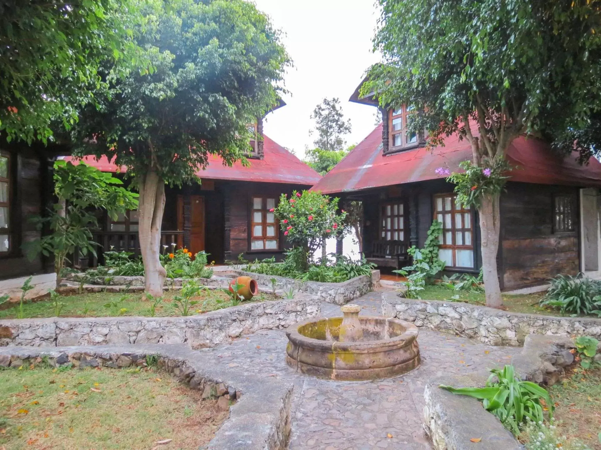 Property Building in Cabañas Yunuén by Rotamundos