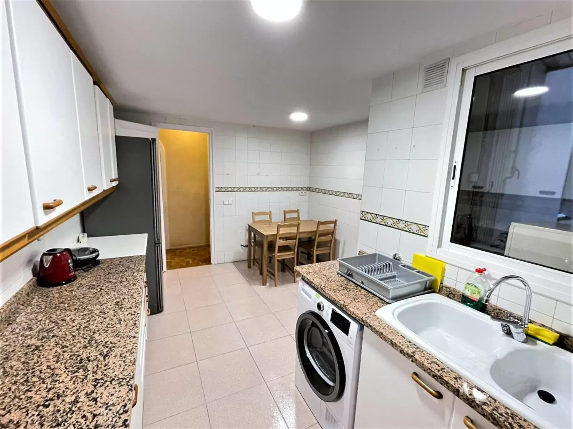 Kitchen/Kitchenette in Villarroel habitaciones