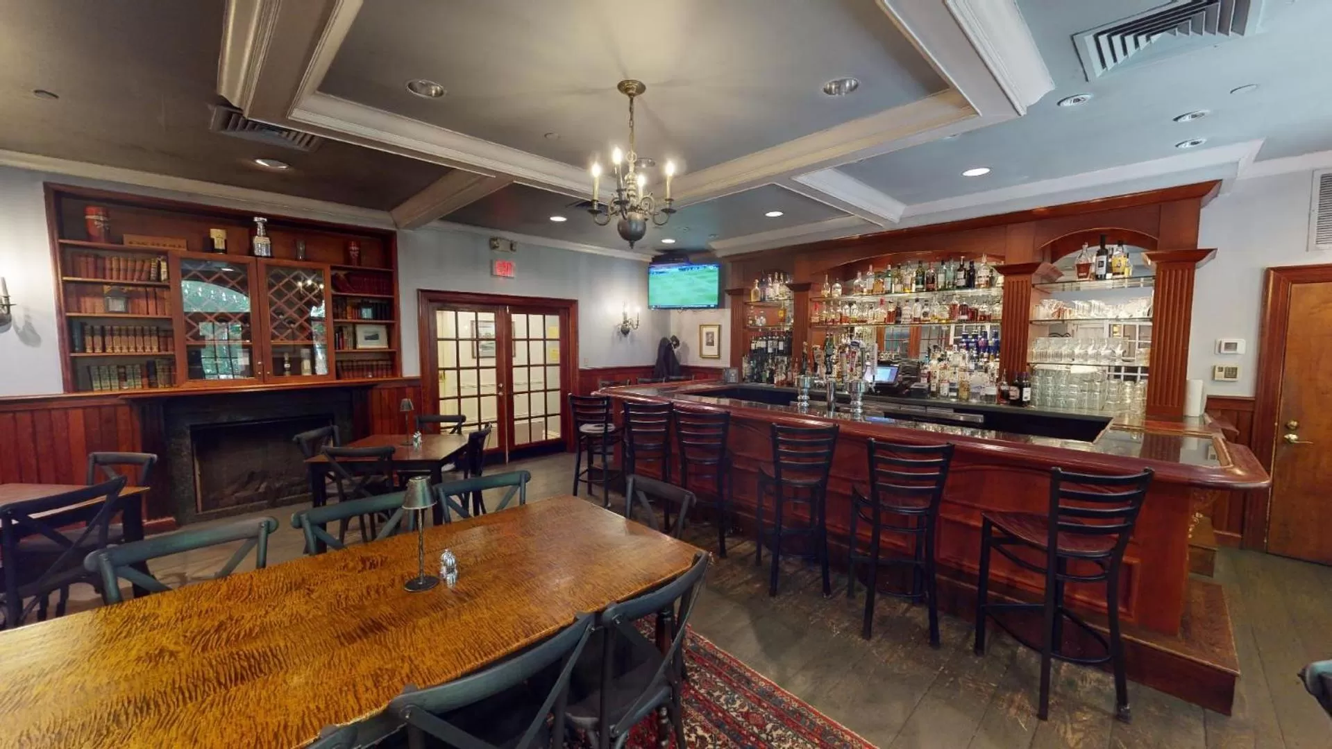 Restaurant/places to eat in Avon Old Farms Hotel