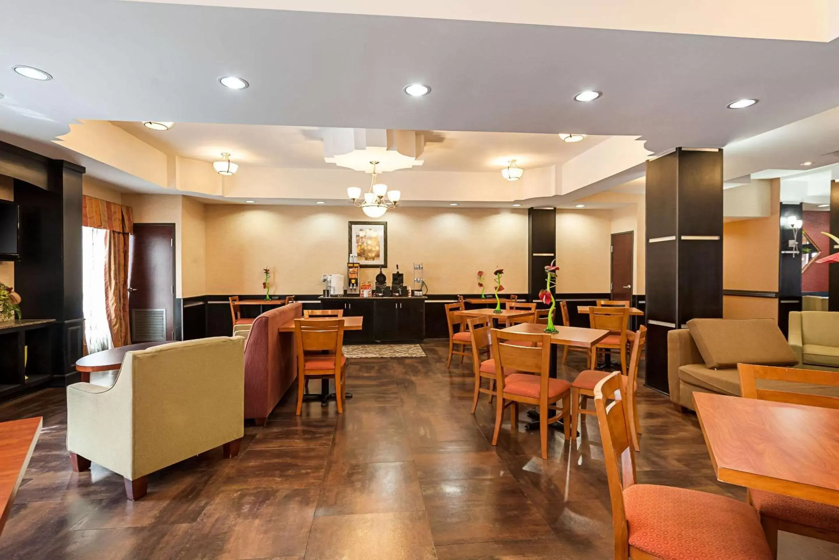 Restaurant/Places to Eat in Comfort Suites Sulphur - Lake Charles