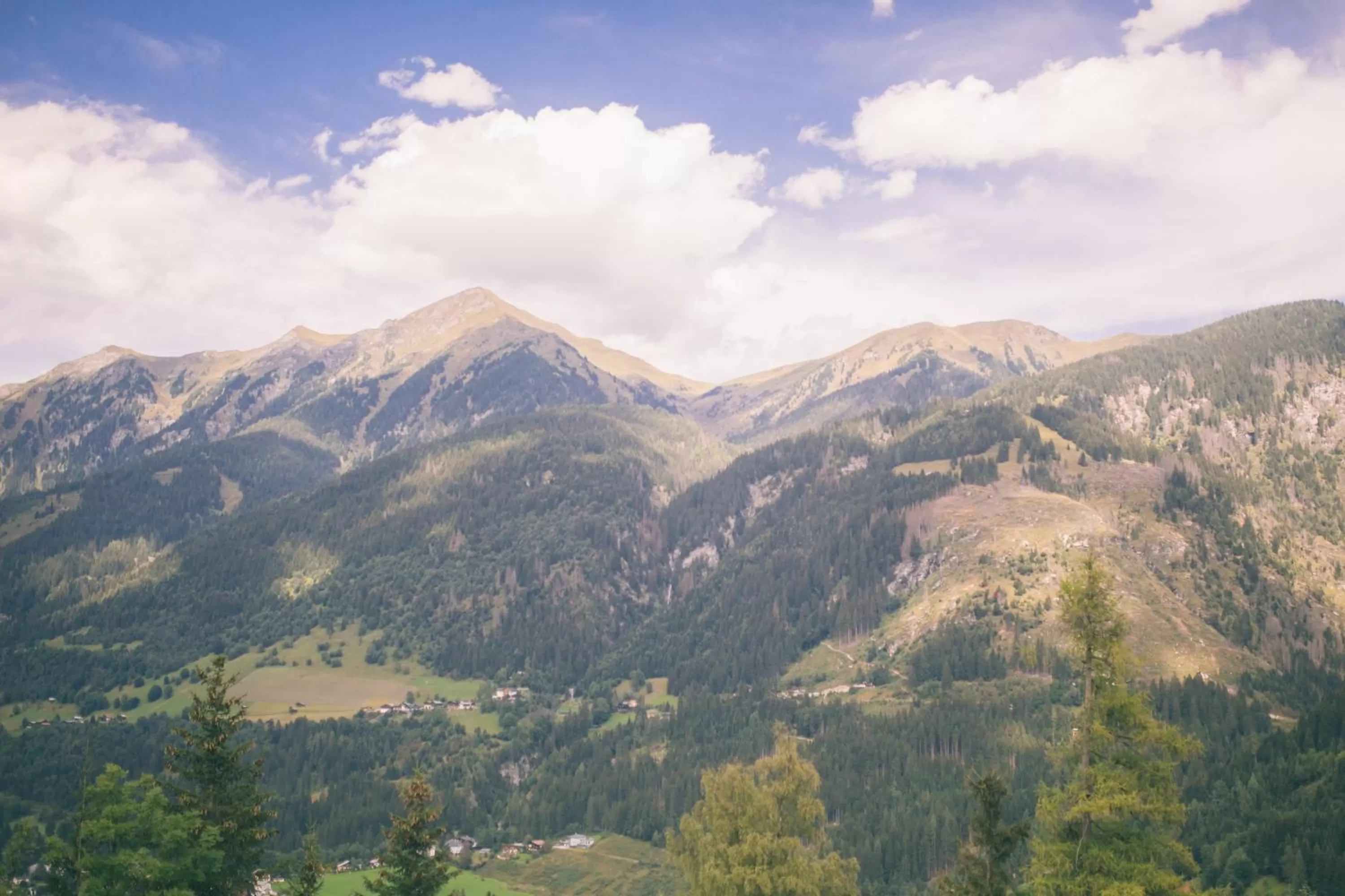 Mountain view in Nefer, Haus