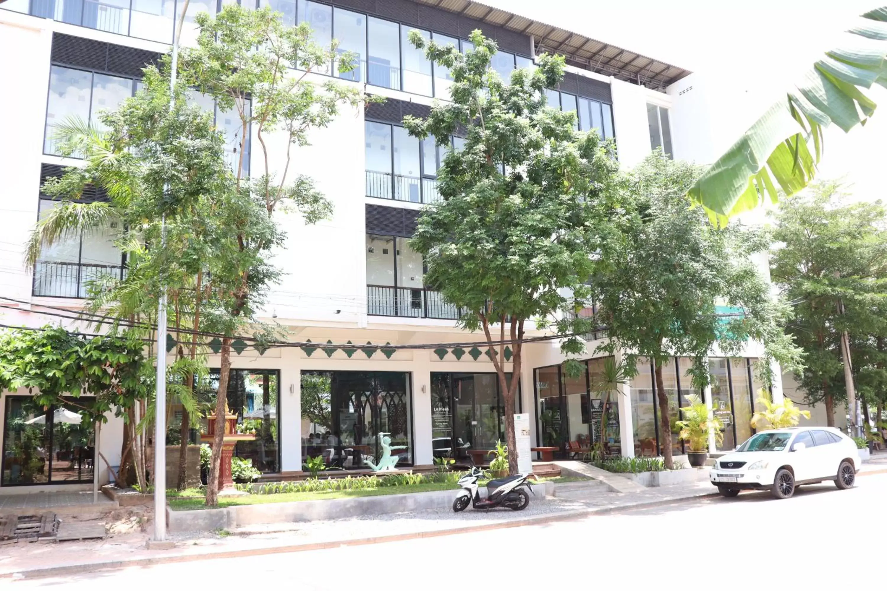 Property building in Landing Gold by Amatak Property building in Landing Gold by Amatak