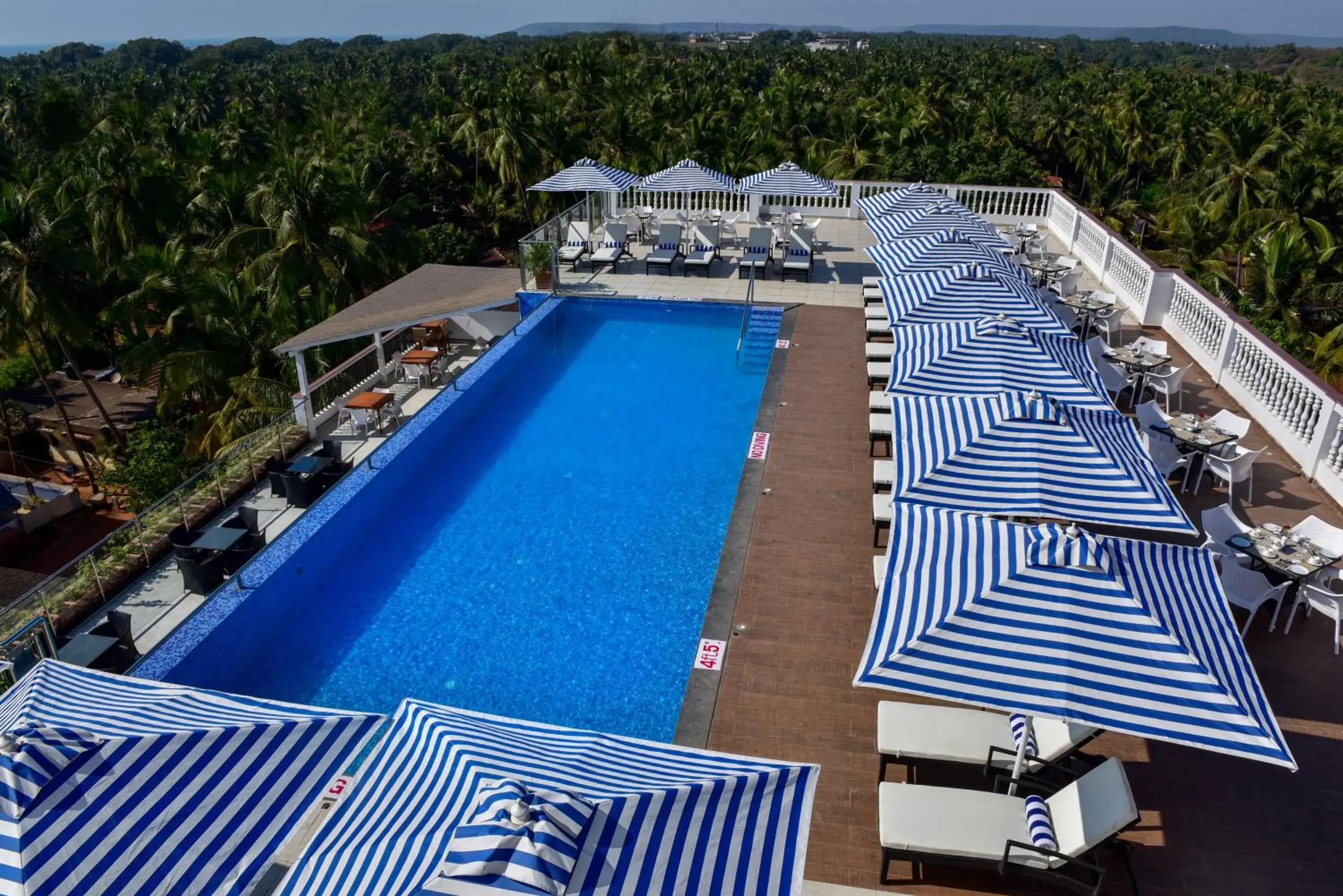 Swimming pool, Pool View in Silver Sands Serenity