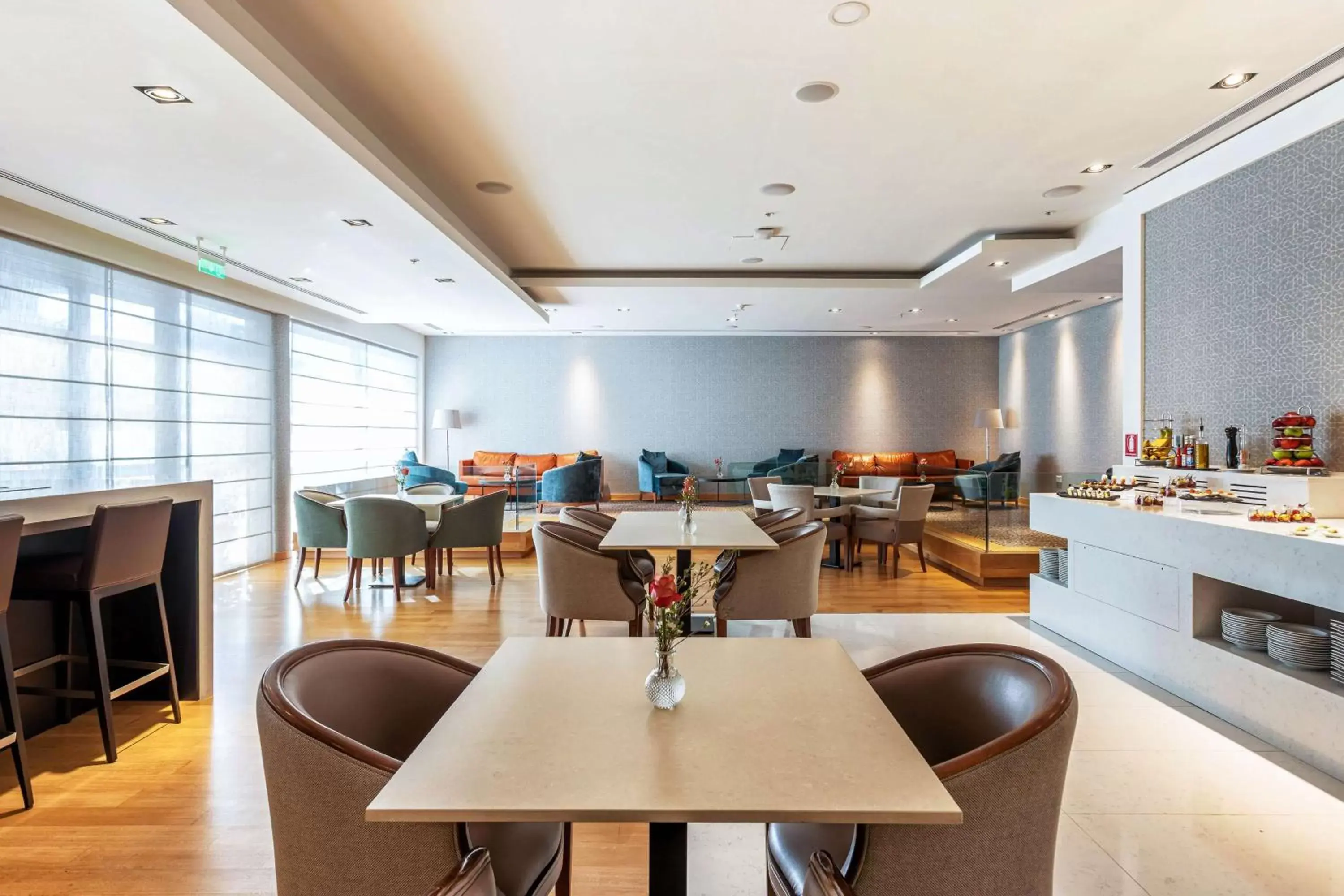 Lounge or bar, Restaurant/Places to Eat in Hilton Nicosia