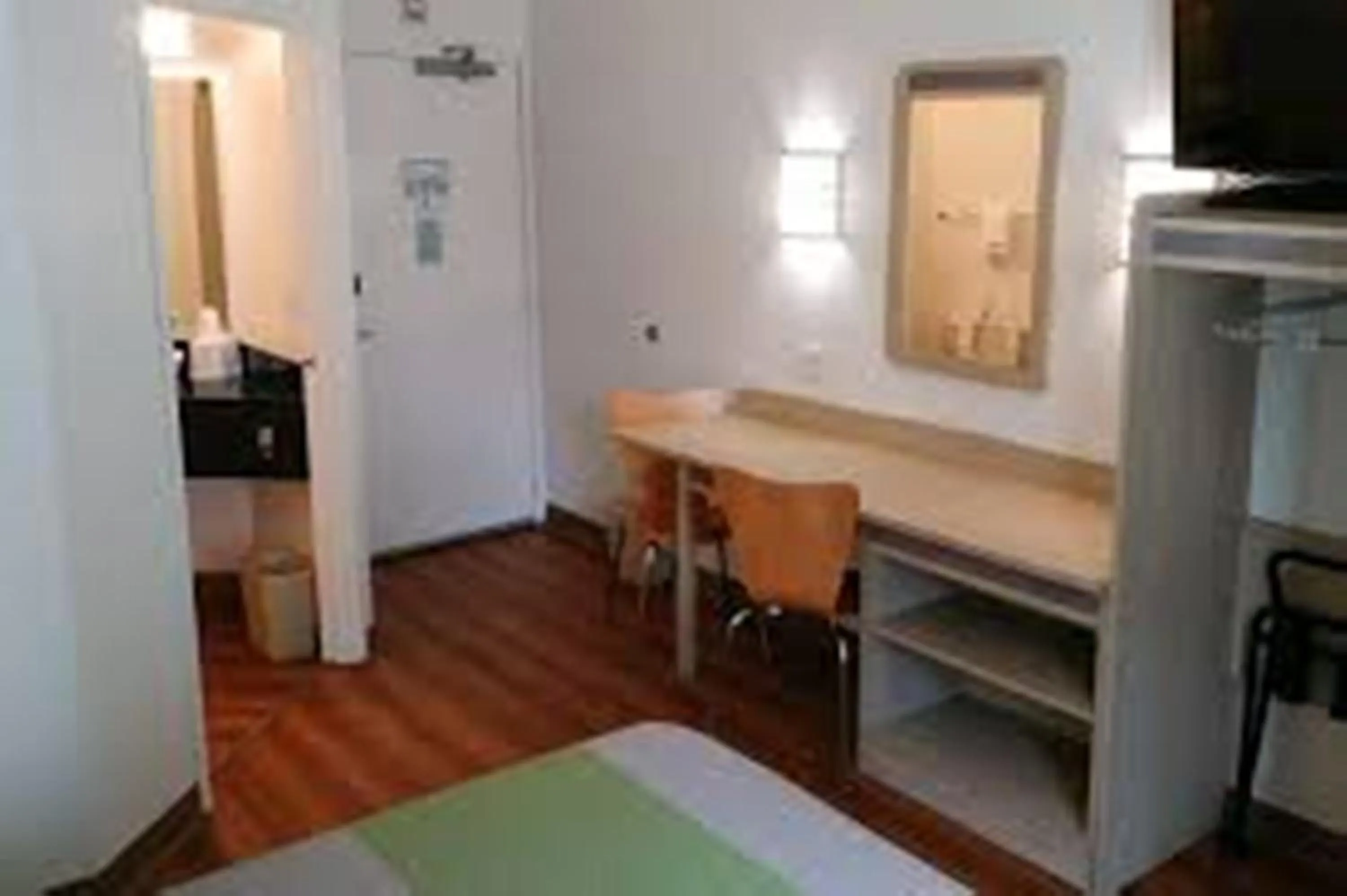 Bedroom, Bed in Motel 6-Brownsville, TX North