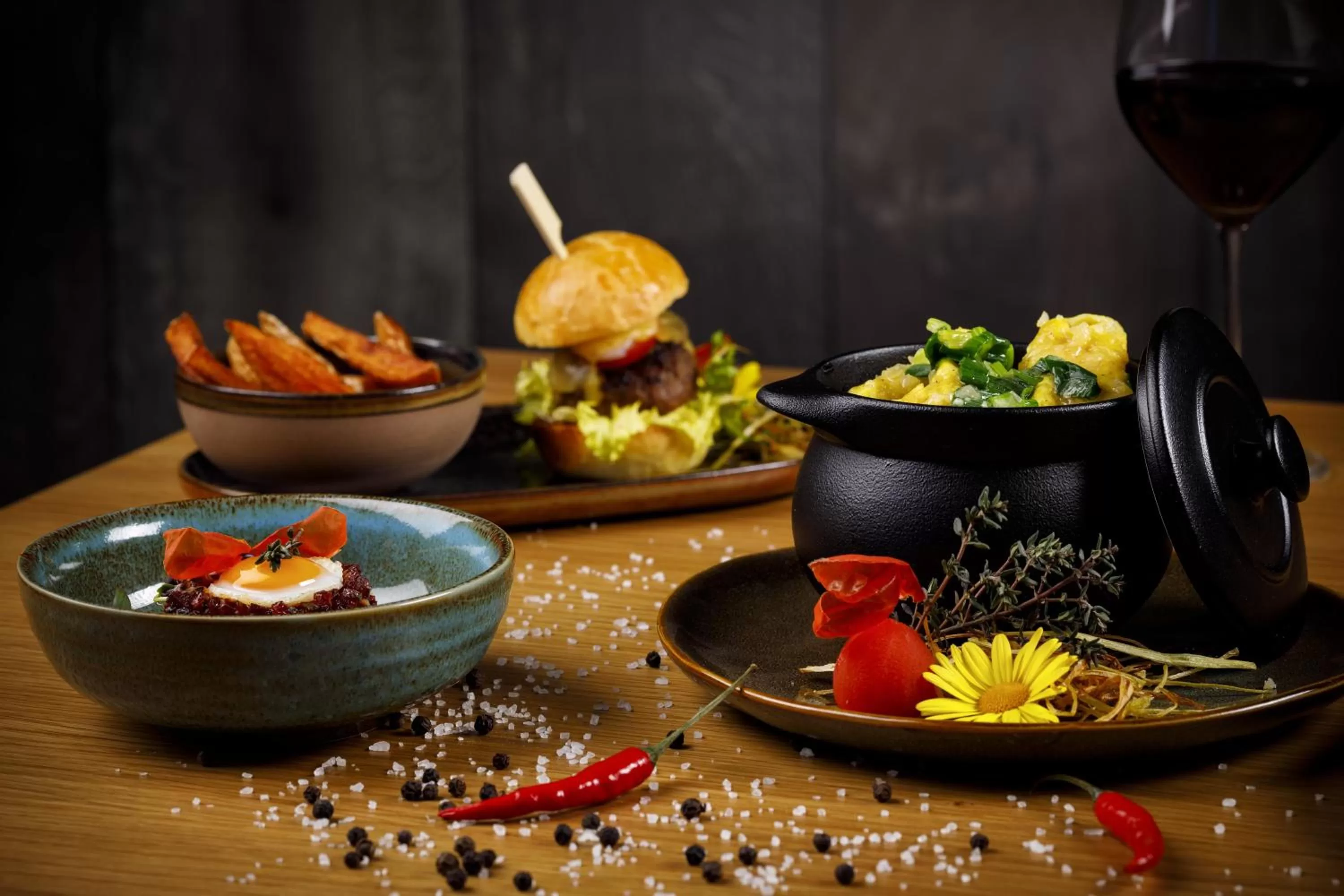 Restaurant/places to eat in Hotel Allegra Lodge