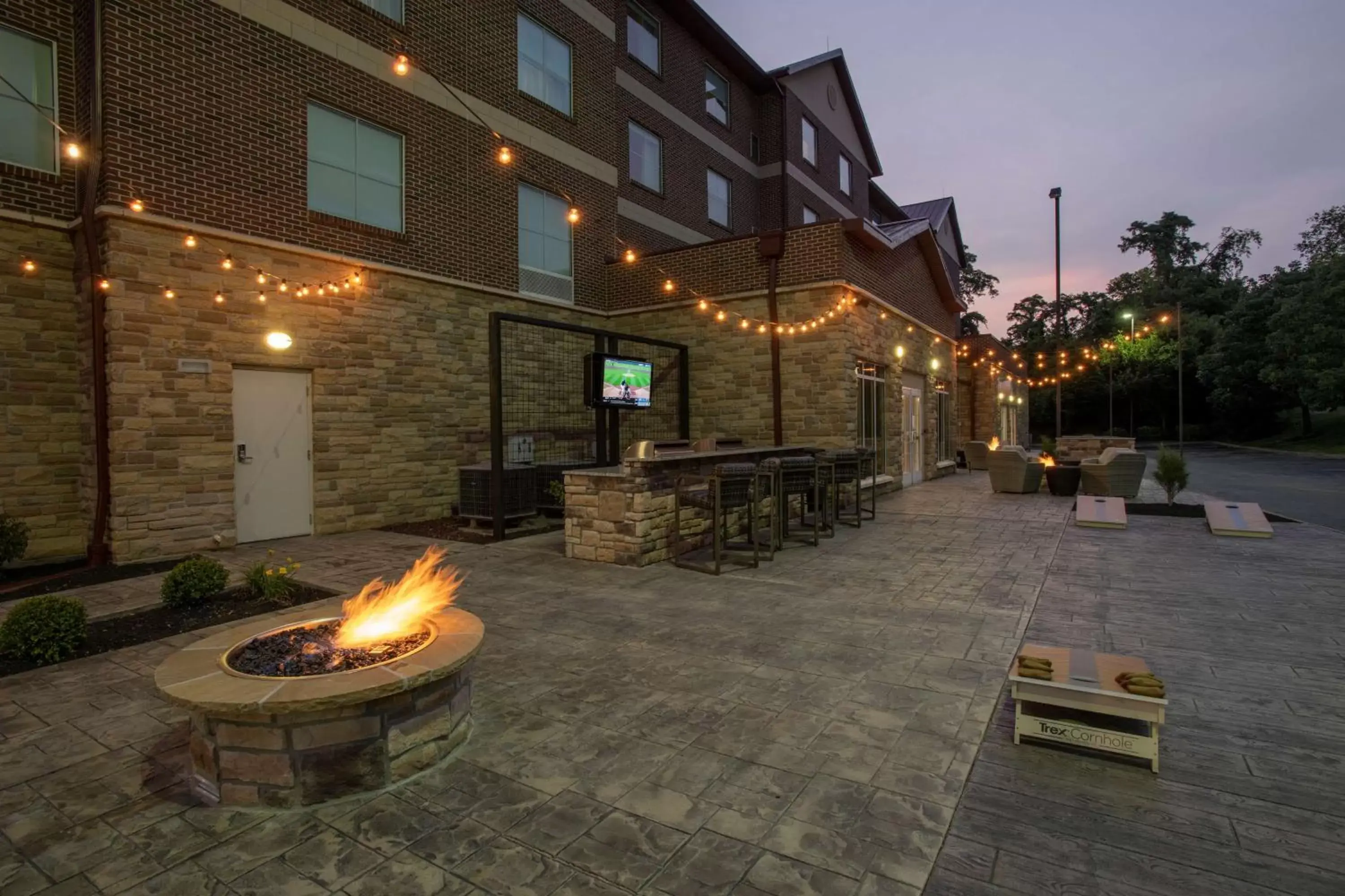 Patio in Homewood Suites Cincinnati Airport South-Florence