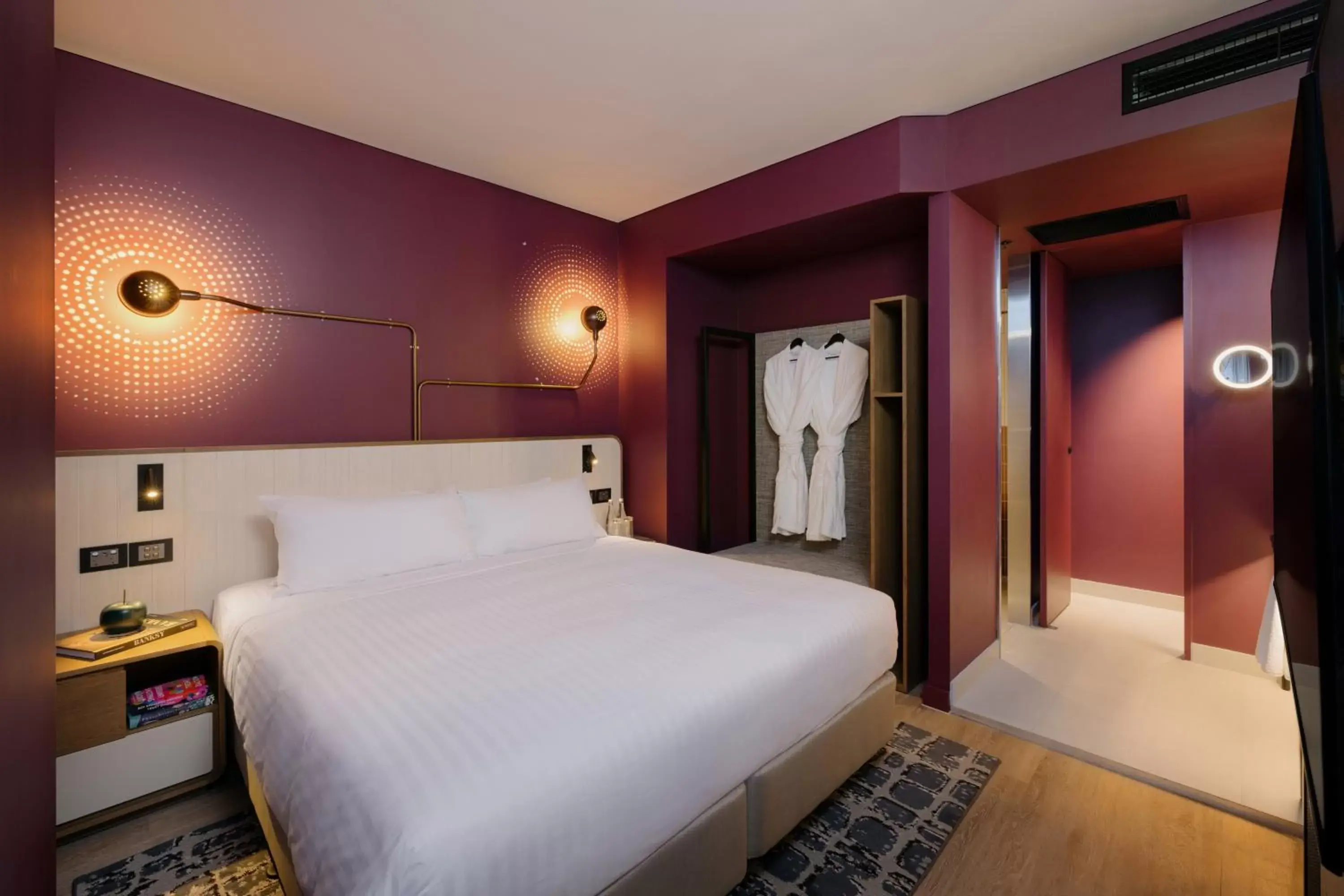 Bed in Hotel Indigo Brisbane City Centre by IHG Bed in Hotel Indigo Brisbane City Centre by IHG