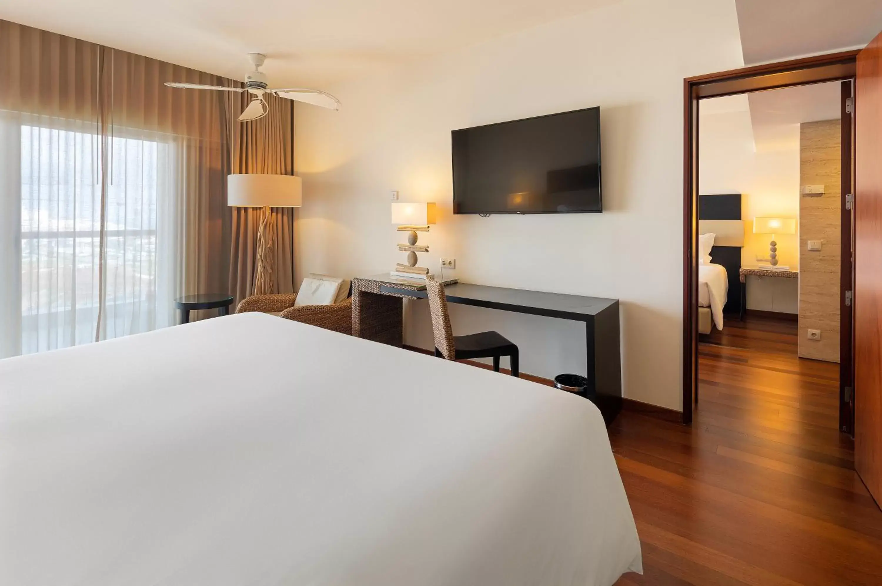 Bedroom, Bed in Crowne Plaza Vilamoura - Algarve, an IHG Hotel