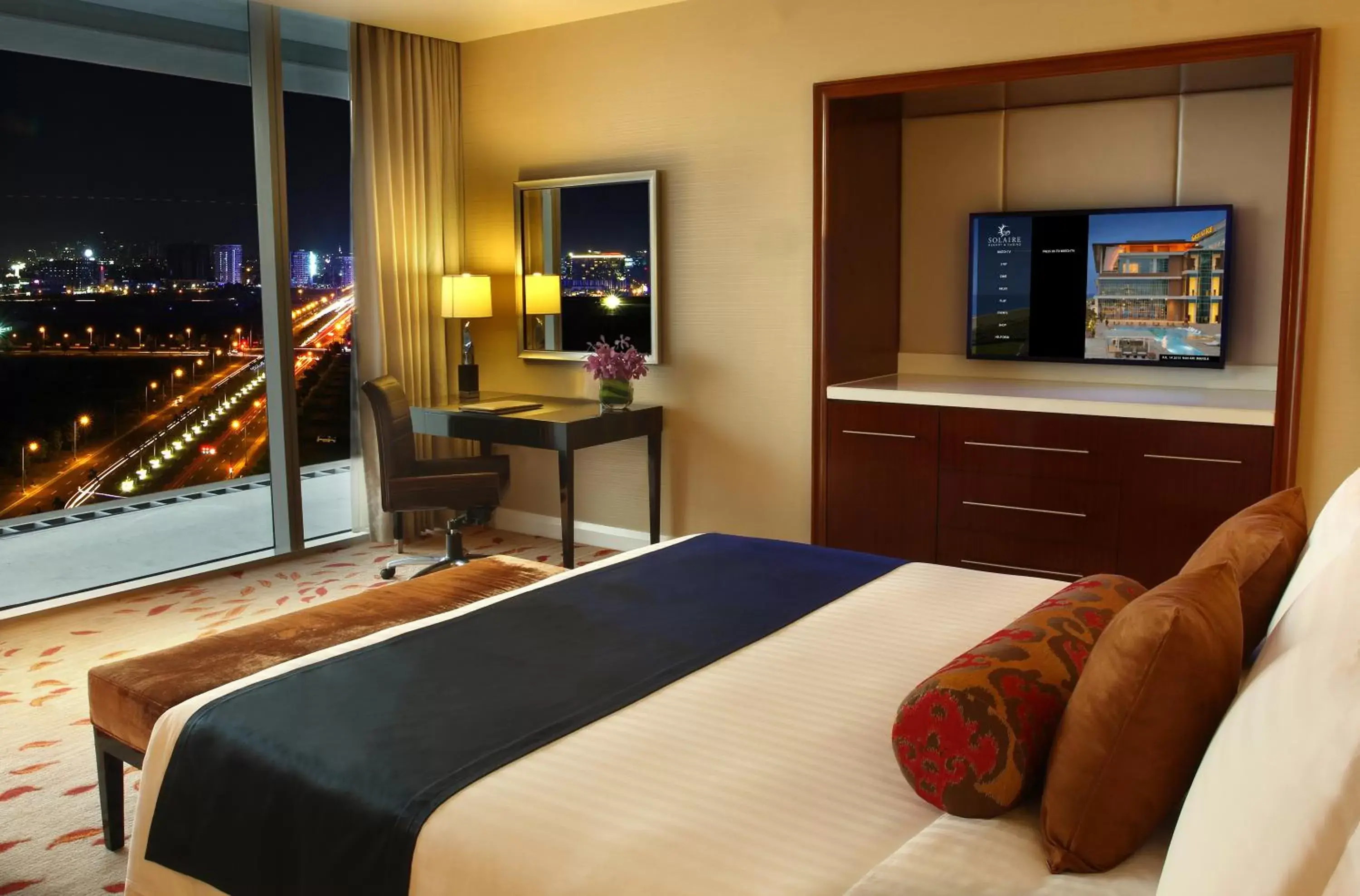 Bedroom in Solaire Resort Entertainment City