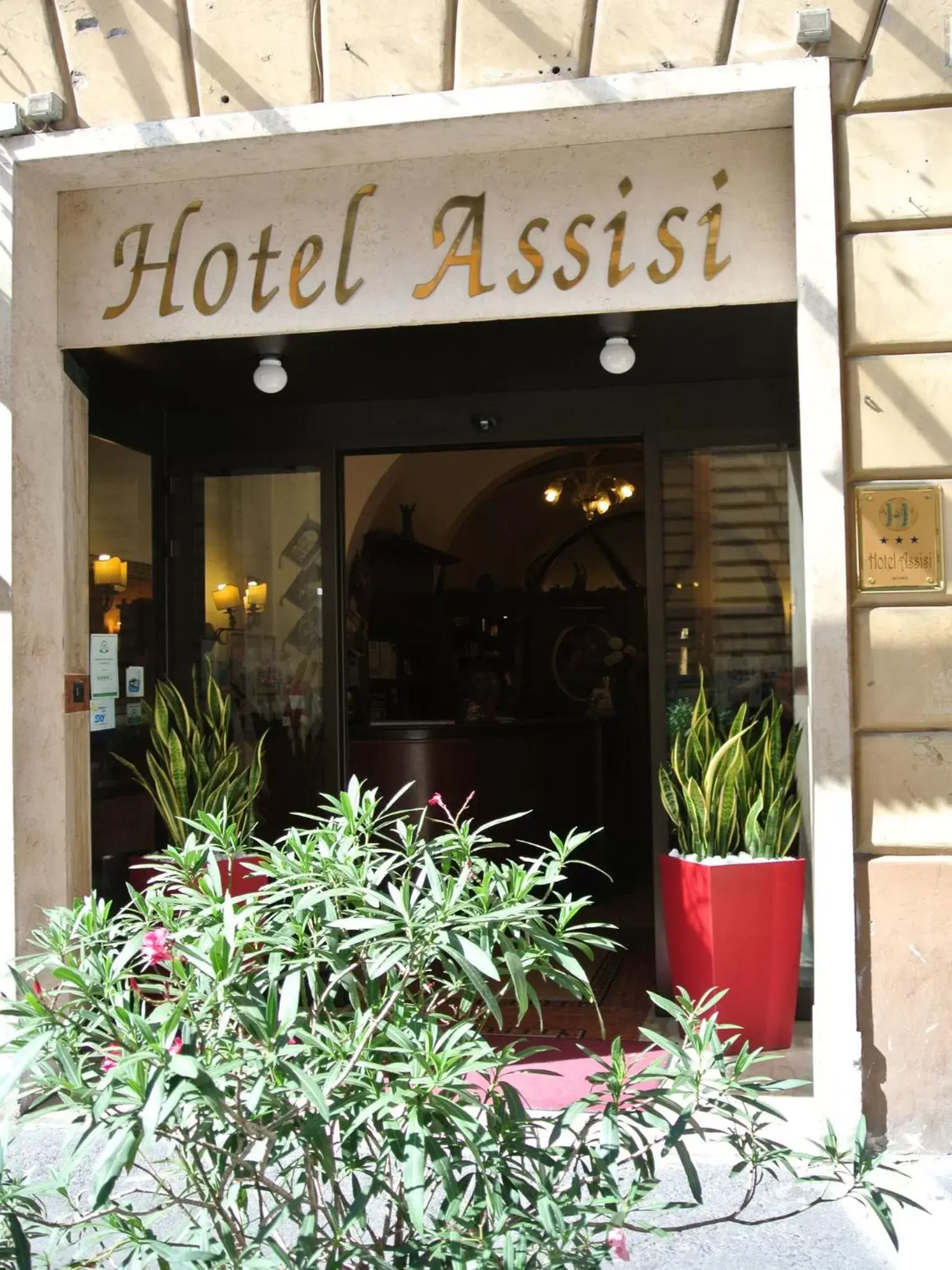 Facade/entrance in Hotel Assisi