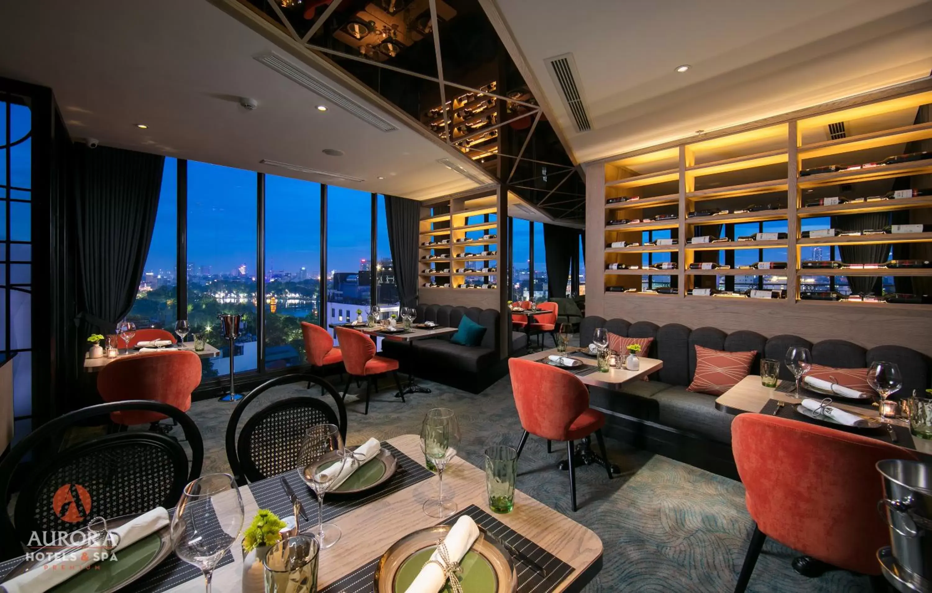 Restaurant/Places to Eat in Aurora Premium Hotel & Spa